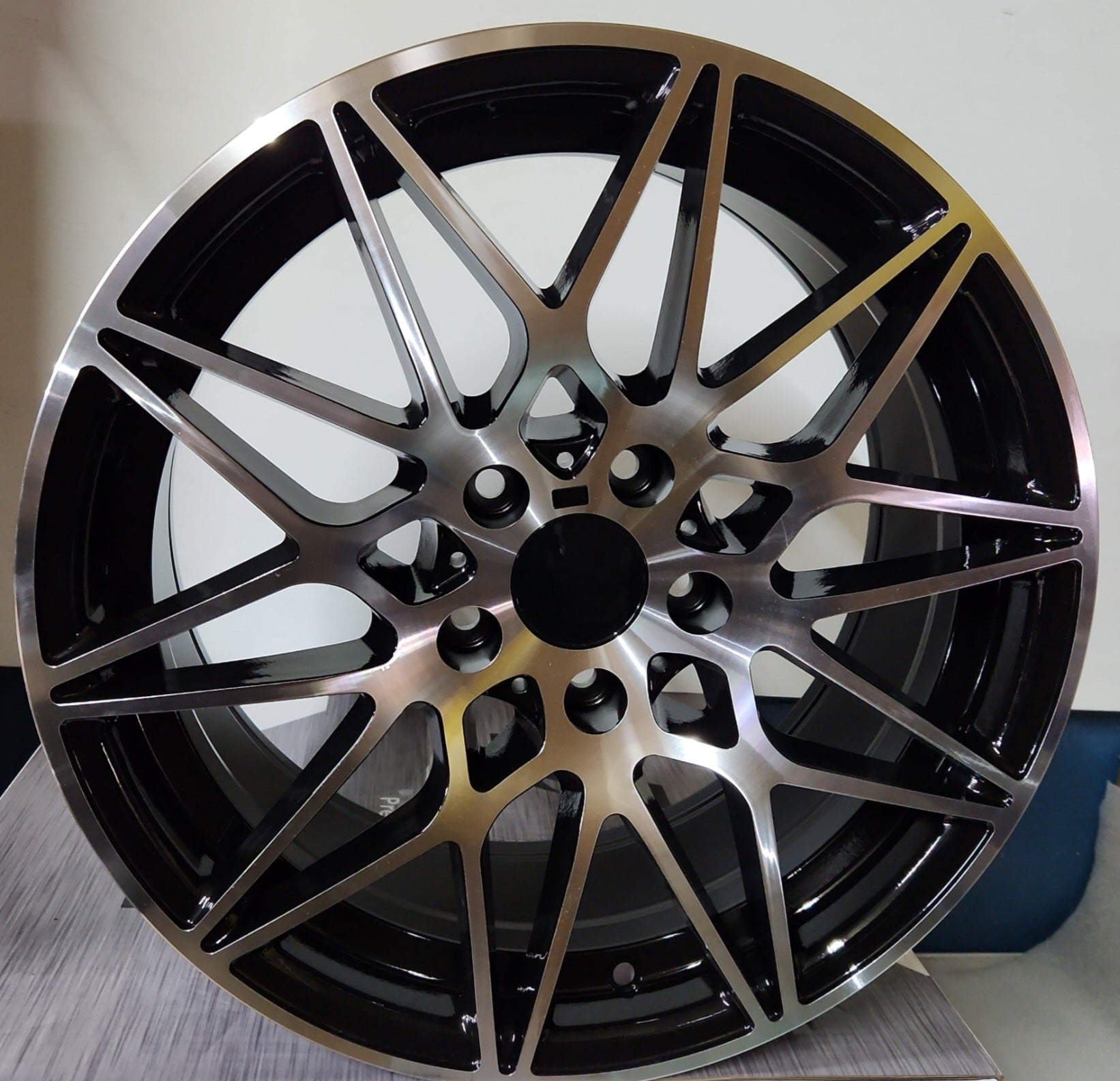 W709 18X8.0 5X120 BMF