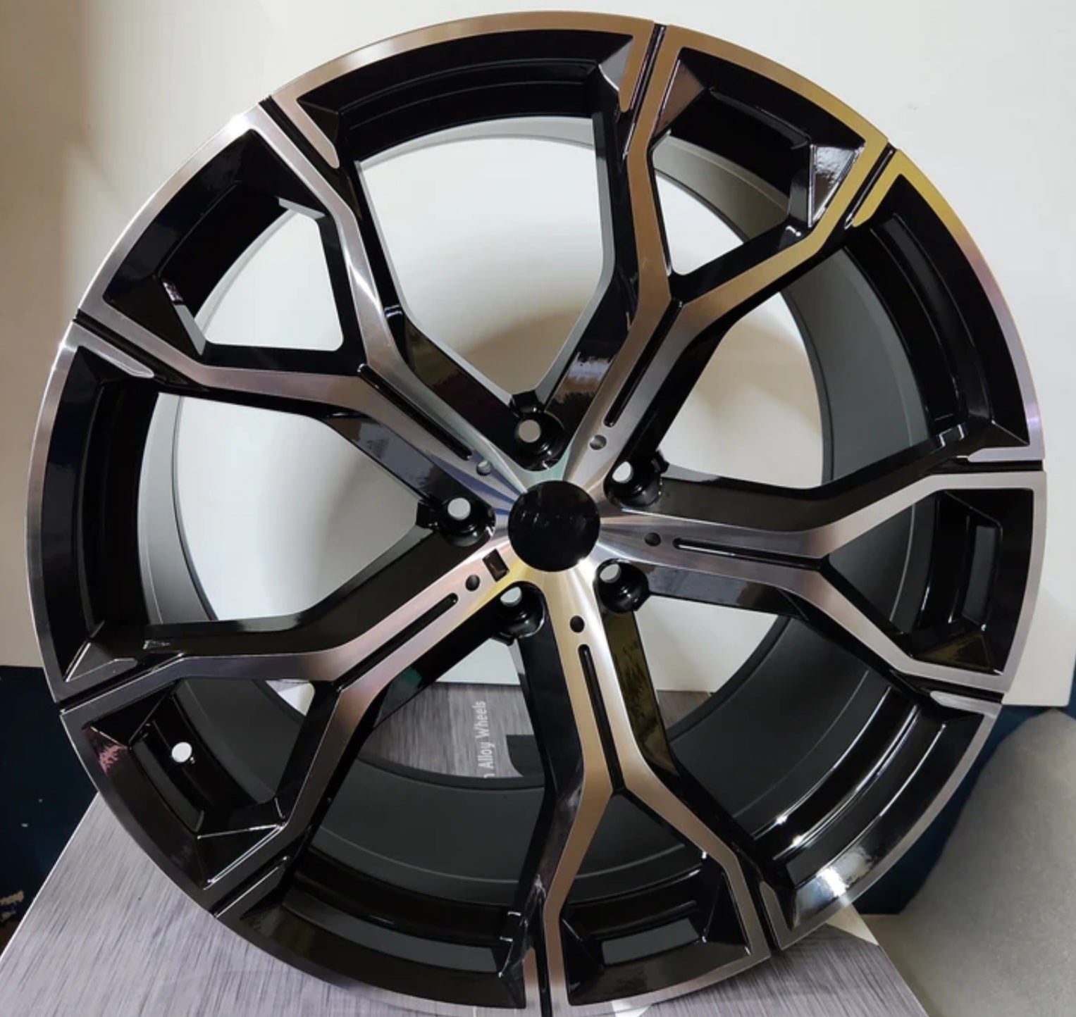 W702 20X10.5  5X112 BLACK MACHINE