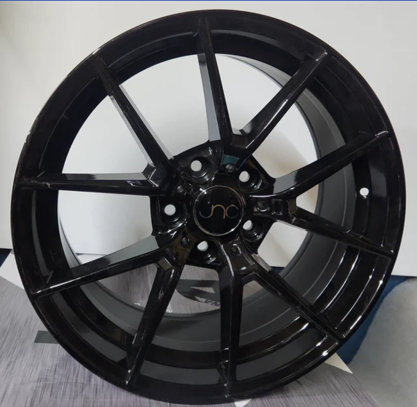 W705 18x8.0 5x120 GLOSS BLACK