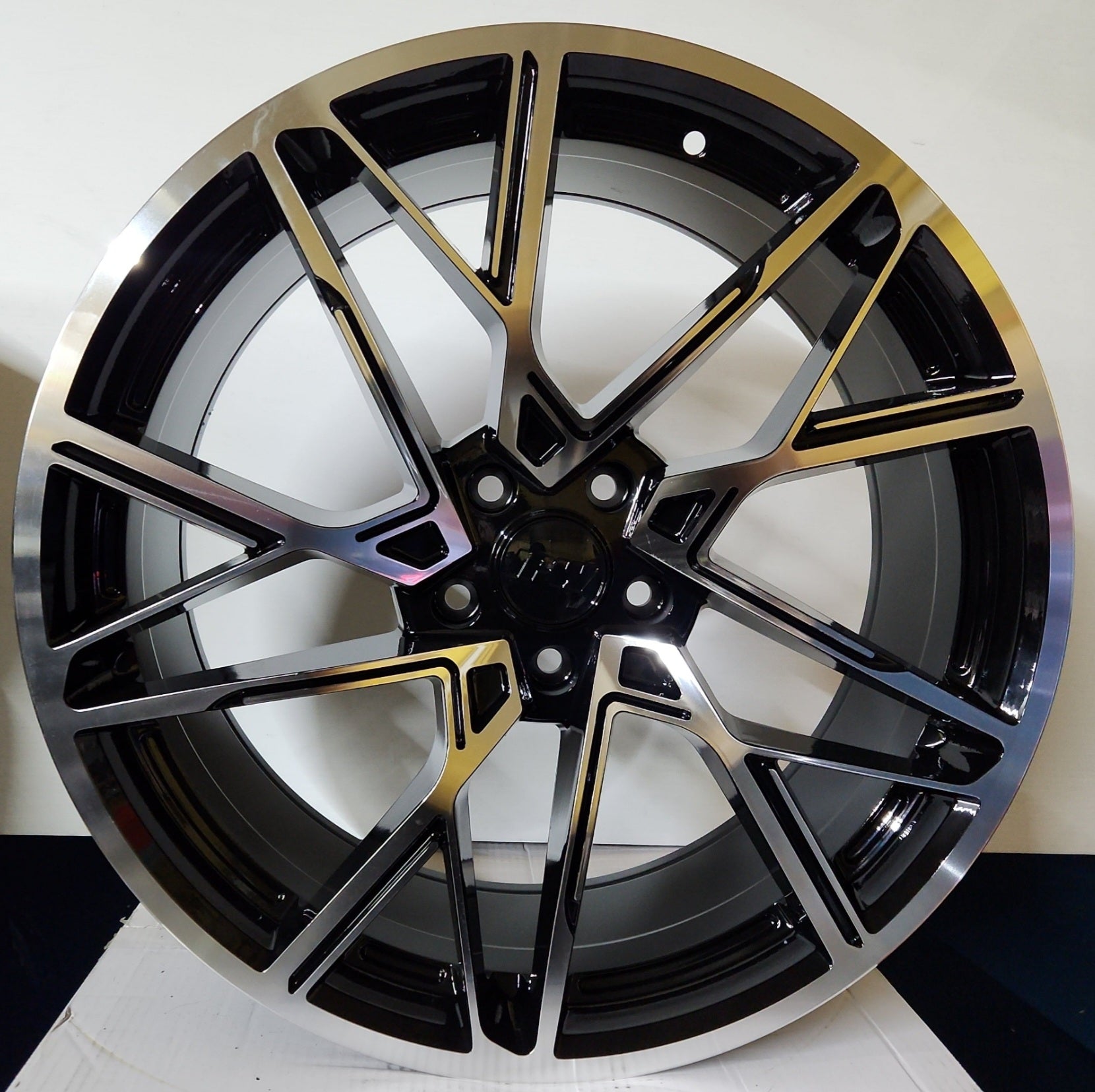W1507 20x8.5 5x114.3 BLACK MACHINE FACE