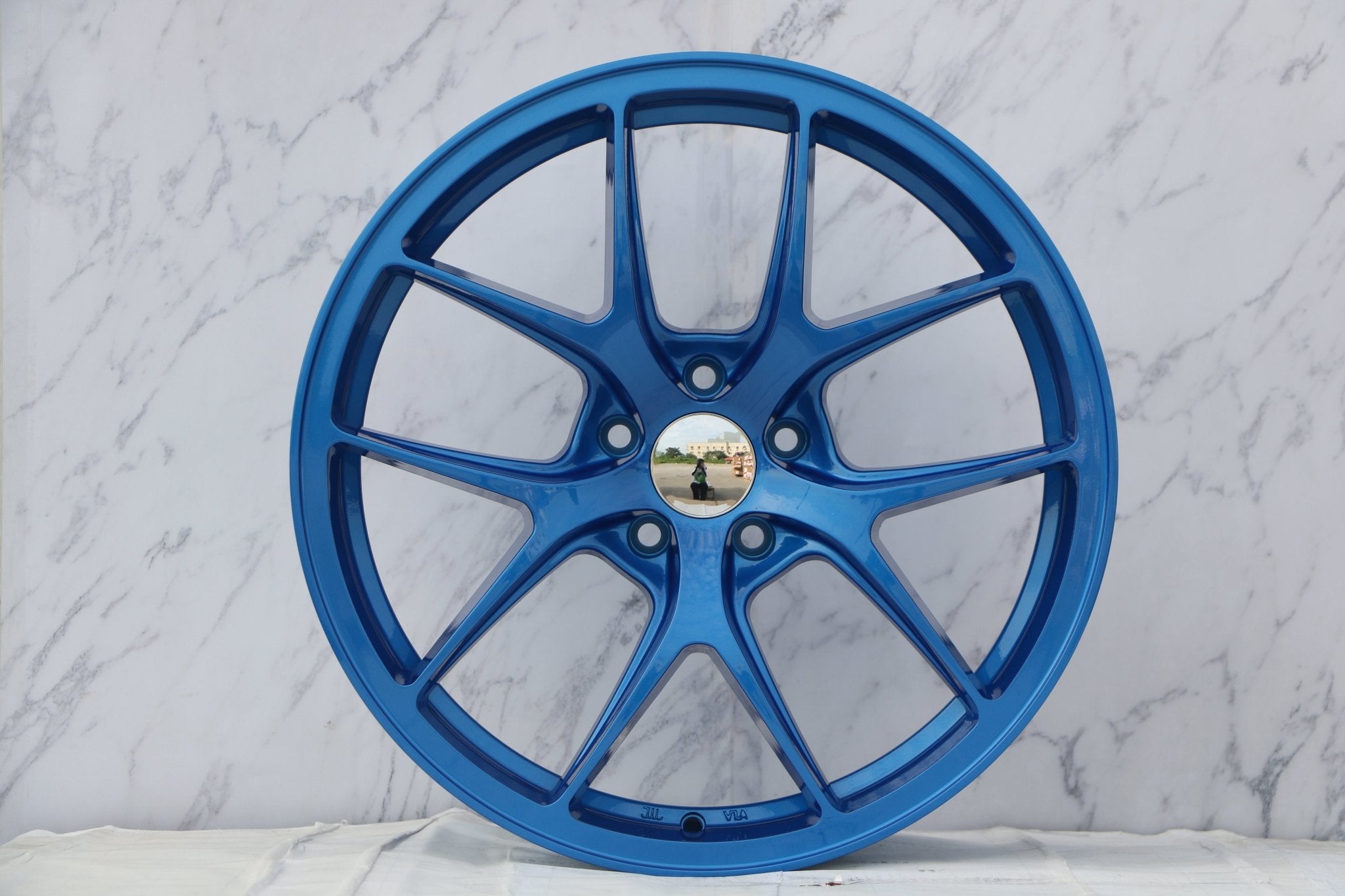 W005 1139 Blue 19x8.5 ET35 5x114.3 CB73.1