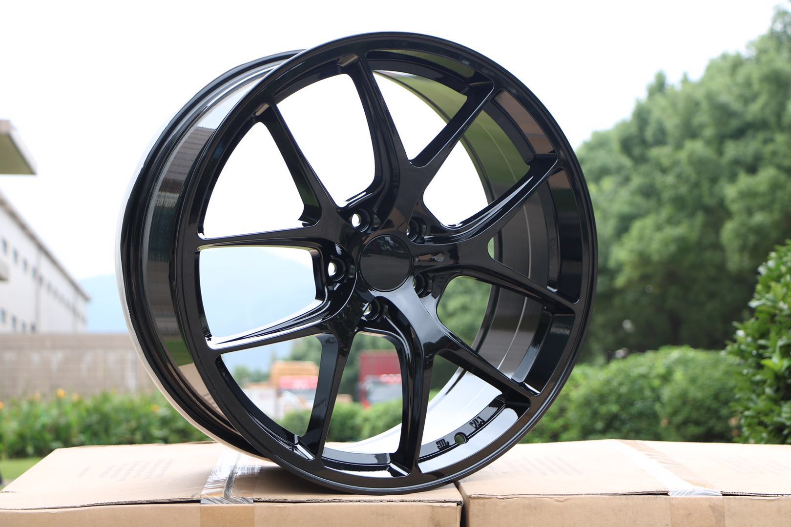W005 1139 Gloss Black 19x8.5 ET35 5x112/114.3 CB73.1  Cap/Logo:C016IPW-B