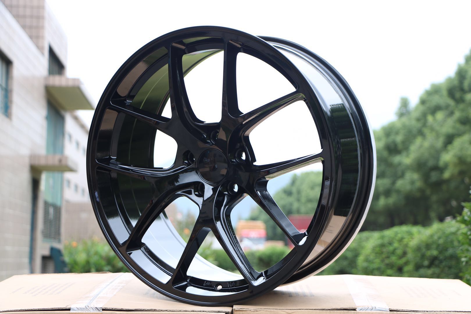 W005 1139 Gloss Black 19x8.5 ET35 5x112/114.3 CB73.1  Cap/Logo:C016IPW-B