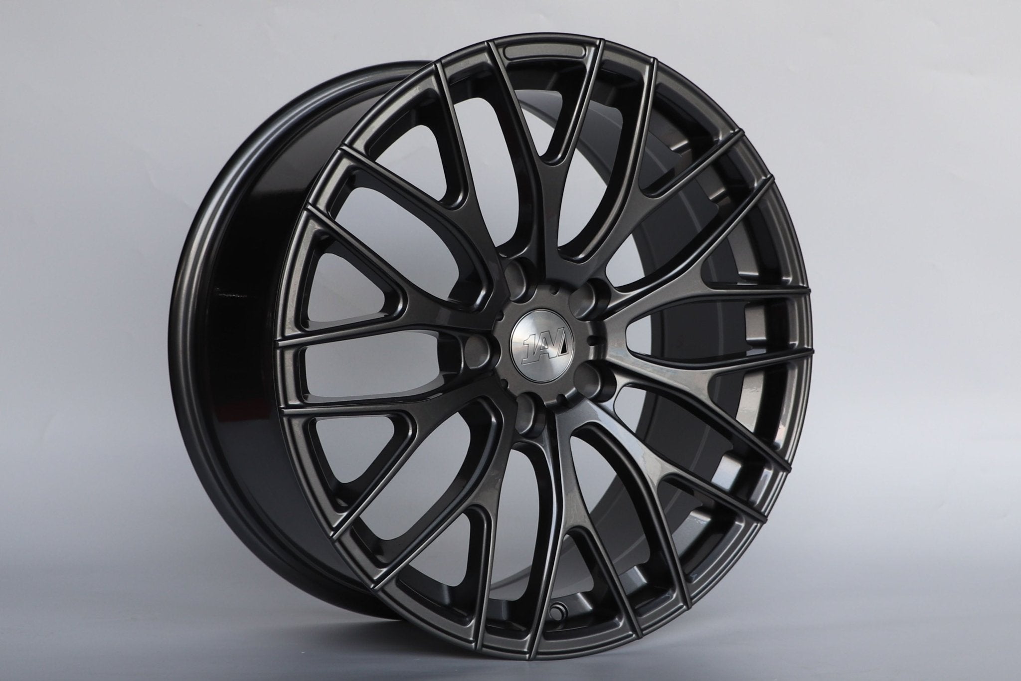 W008 D973 Gunmetal 17x7.5 ET35 5x112/114.3 CB73.1