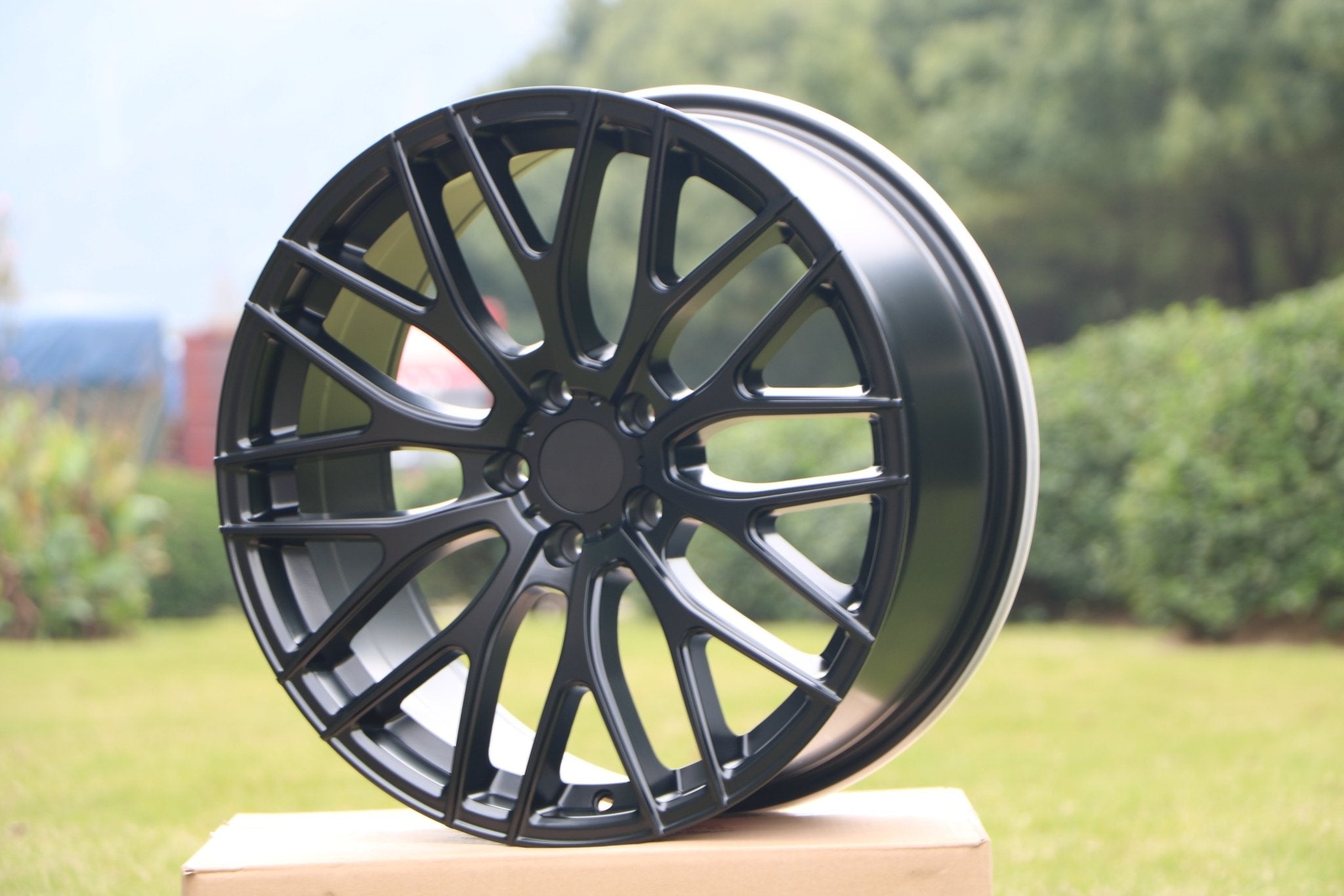 W008 Satin Black 19x9.5 ET35 5x120 CB72.56