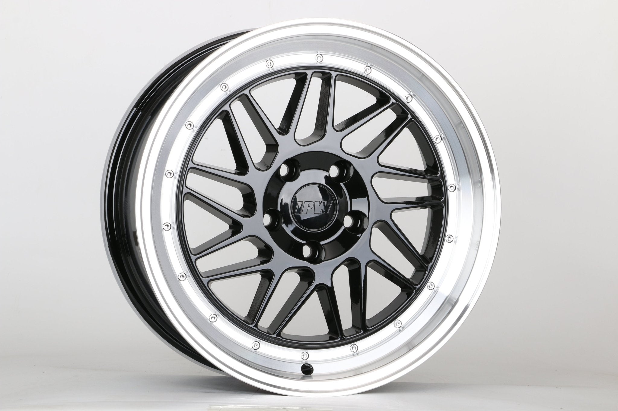 W010 1701 Black Machined Lip 17x8.0 ET35 5x114.3 CB73.1  C030IPW-B