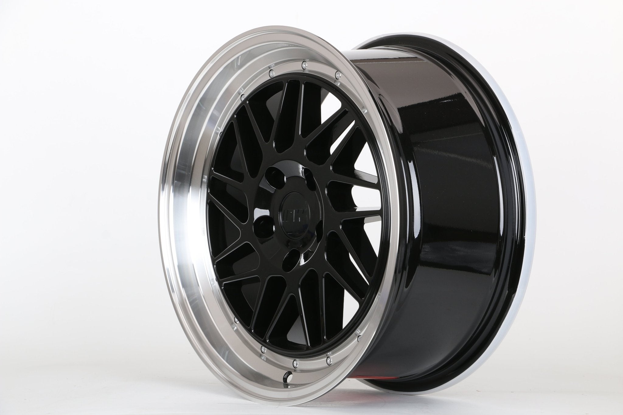 W010 1701 Black Machined Lip 17x8.0 ET35 5x114.3 CB73.1  C030IPW-B