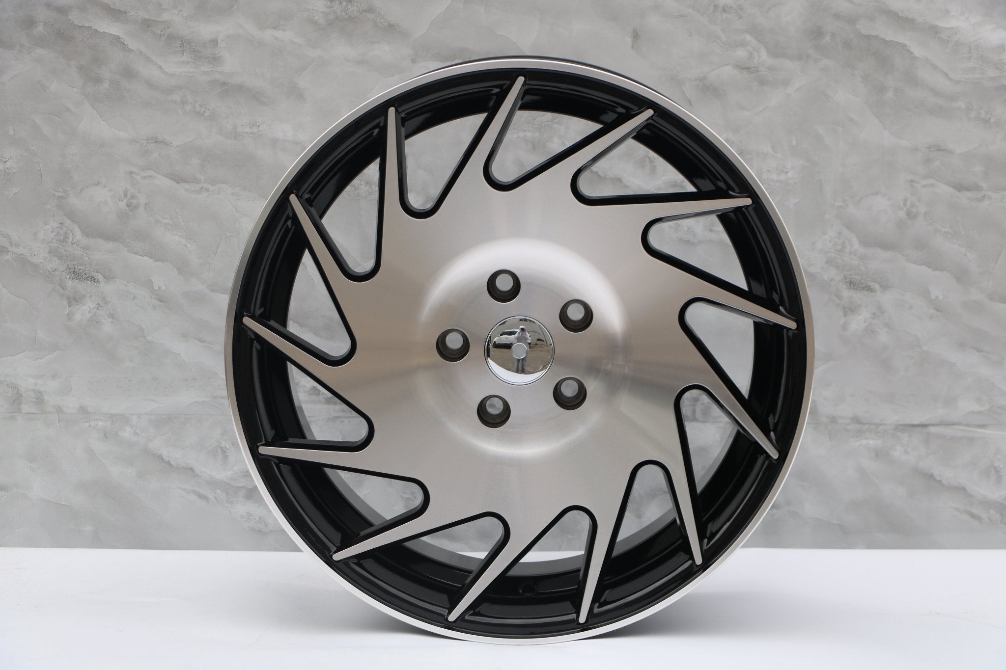 W022 IV-1229 Black Machined Face 18x8.5 ET35 5x114.3 CB73.1 iv-1229