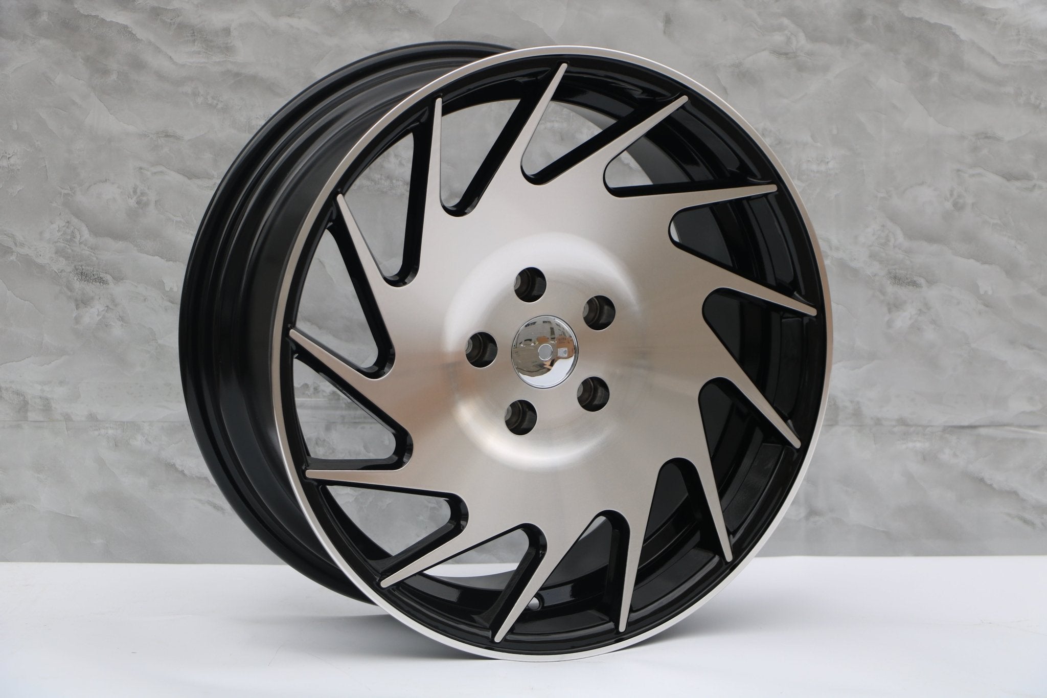 W022 IV-1229 Black Machined Face 18x8.5 ET35 5x114.3 CB73.1 iv-1229