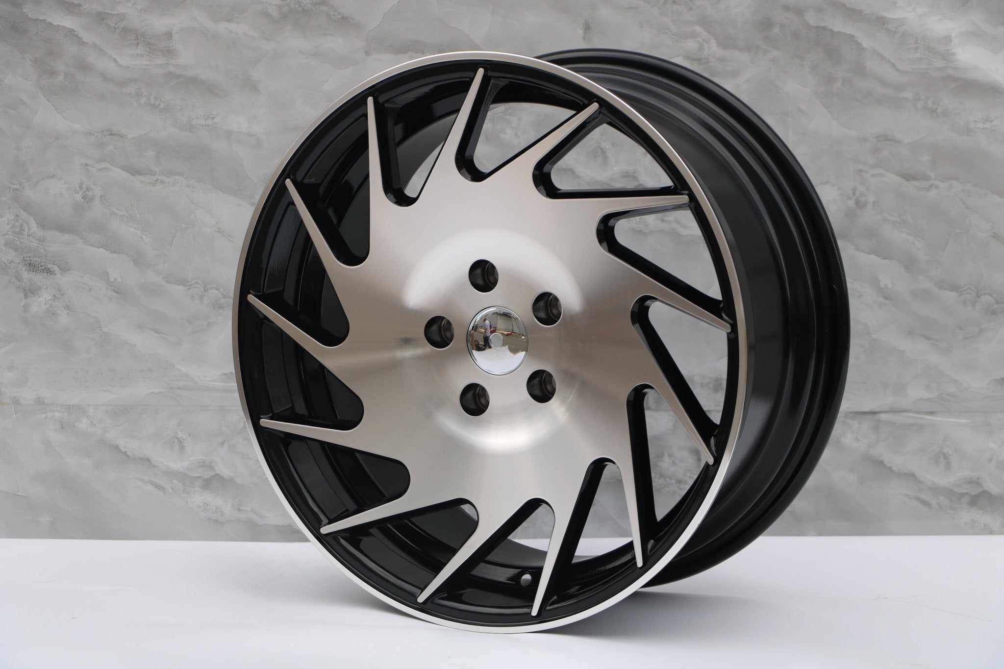 W022 IV-1229 Black Machined Face 18x8.5 ET35 5x114.3 CB73.1 iv-1229