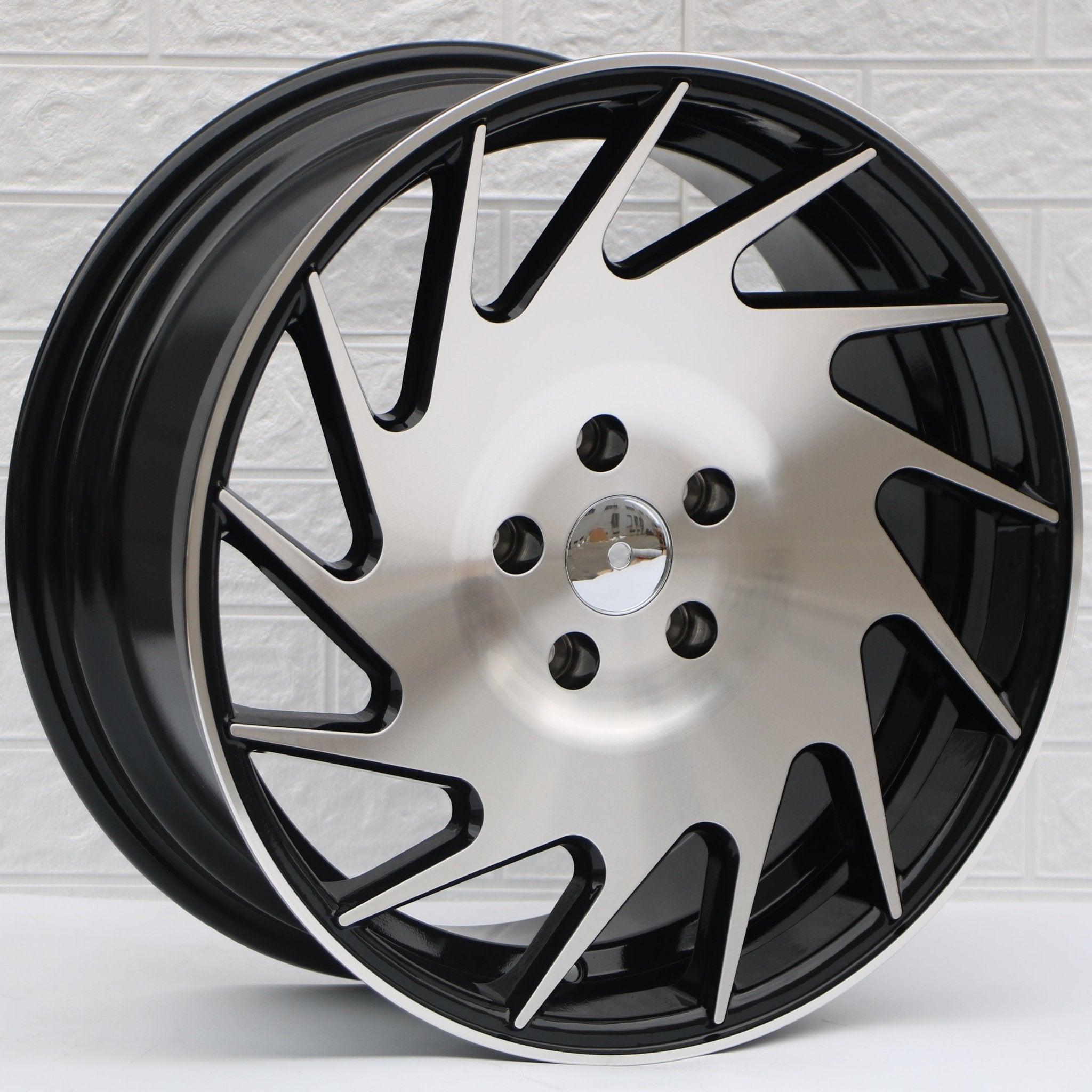W022 IV-1229 Black Machined Face 18x8.5 ET35 5x114.3 CB73.1 iv-1229