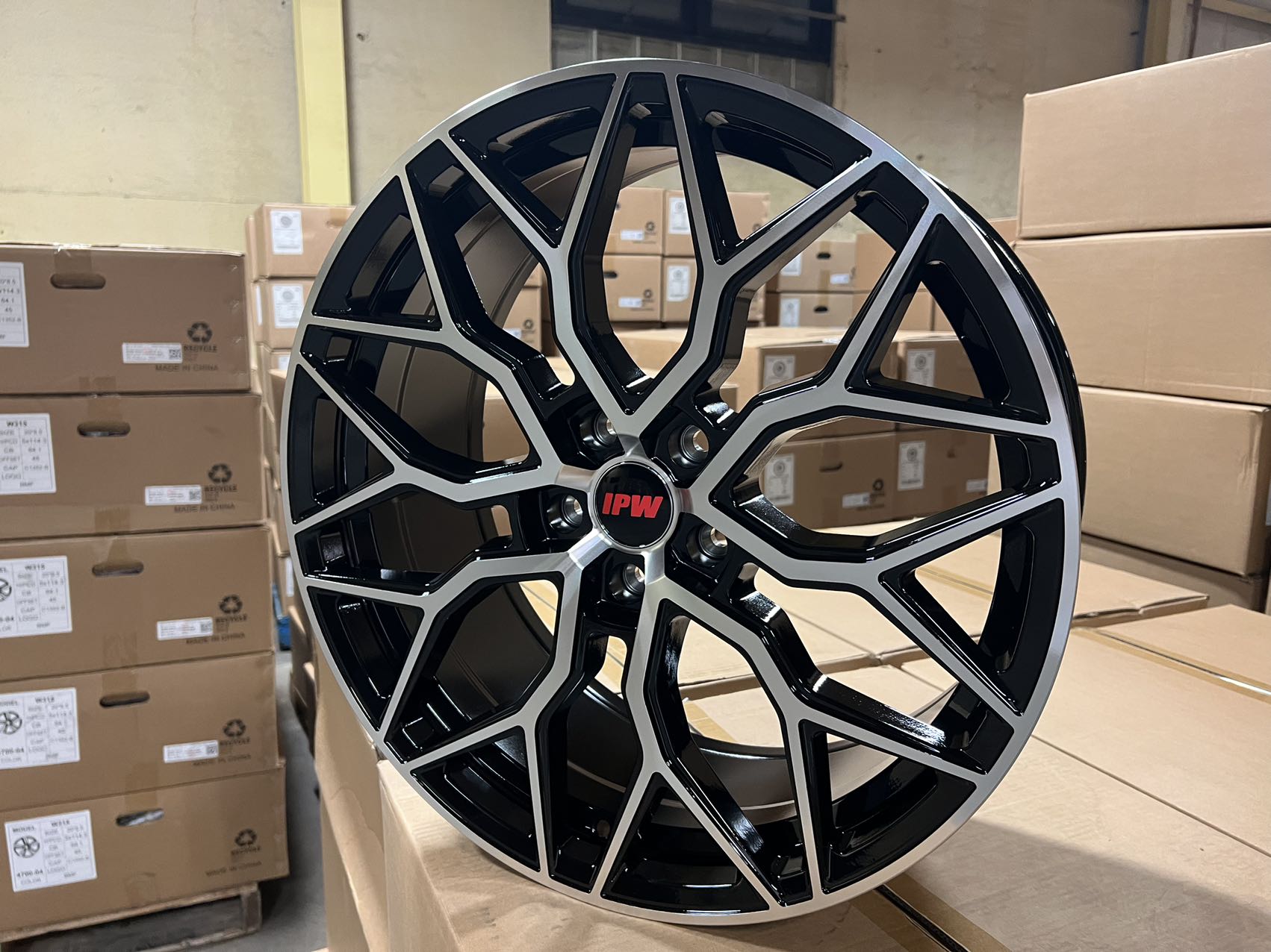 W028 / XH1024 Black Machined Face 17x7.5 ET38 5x114.3 CB73.1