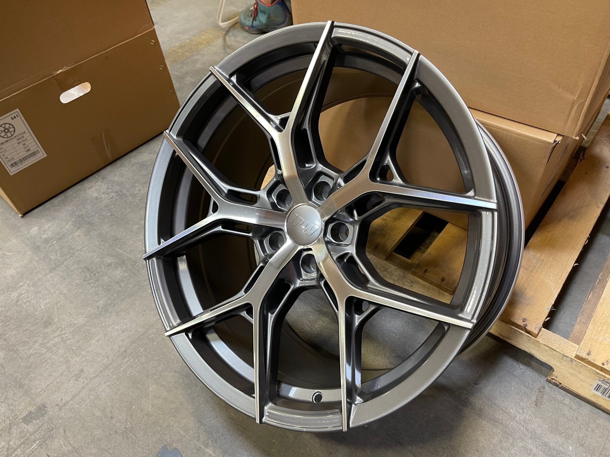 W1500 1696 Gunmetal Machined Face 20x8.5 ET35 5x112/114.3 CB73.1