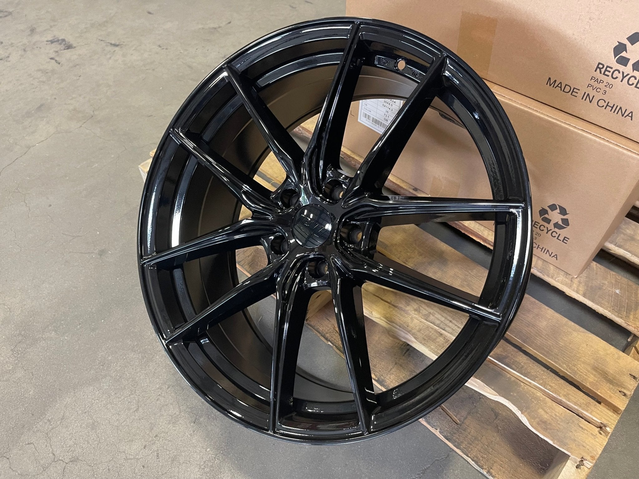 W1502 1662 Gloss Black 20x9.5 ET38 5x114.3 CB73.1  C030IPW-B