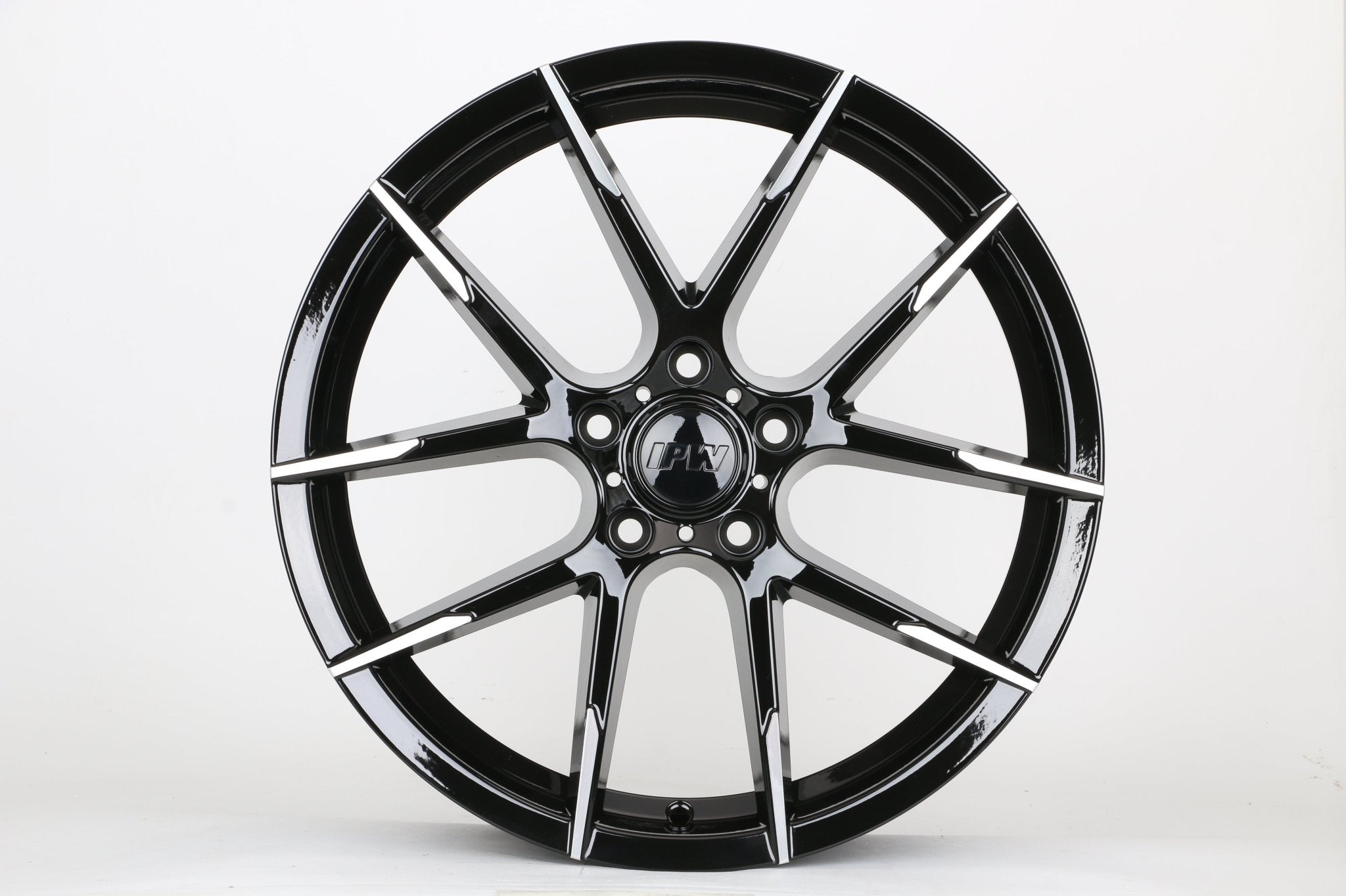 W1504 1641 Black Machined Face 18x8.5 ET35 5x114.3 CB73.1