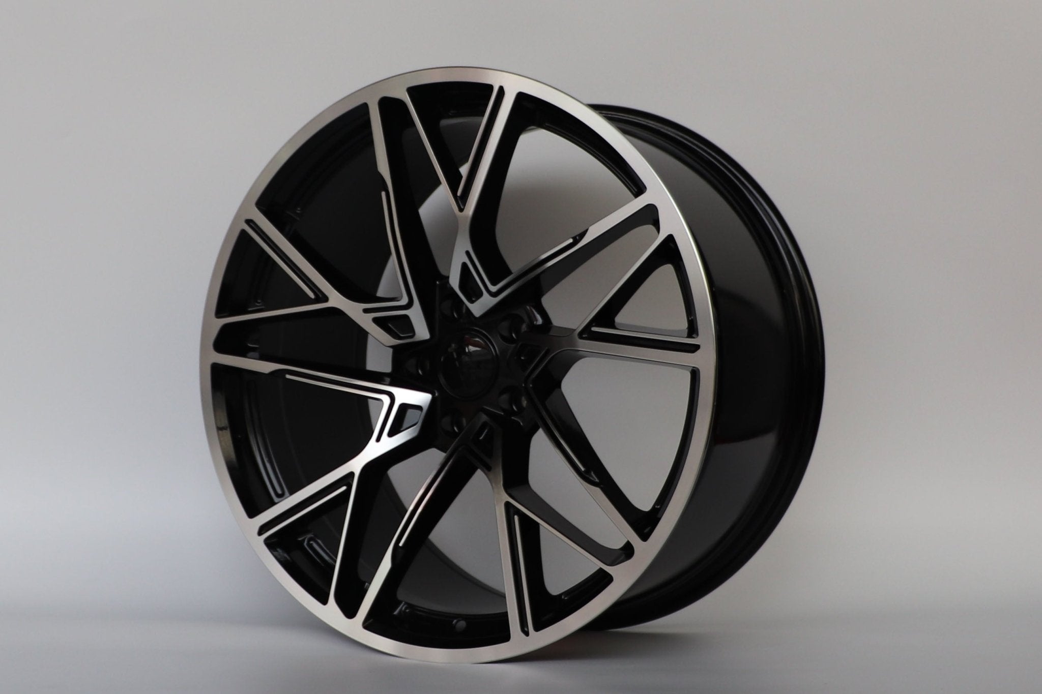 W1507 1463 Black Machined Face 20x10 Et40 5x114.3 CB73.1