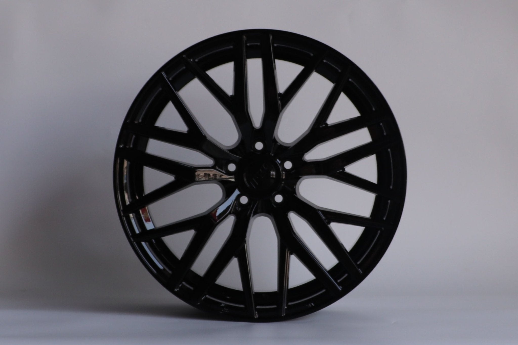W1508 1735 Gloss Black 20x10 ET35 5x114.3 CB73.1