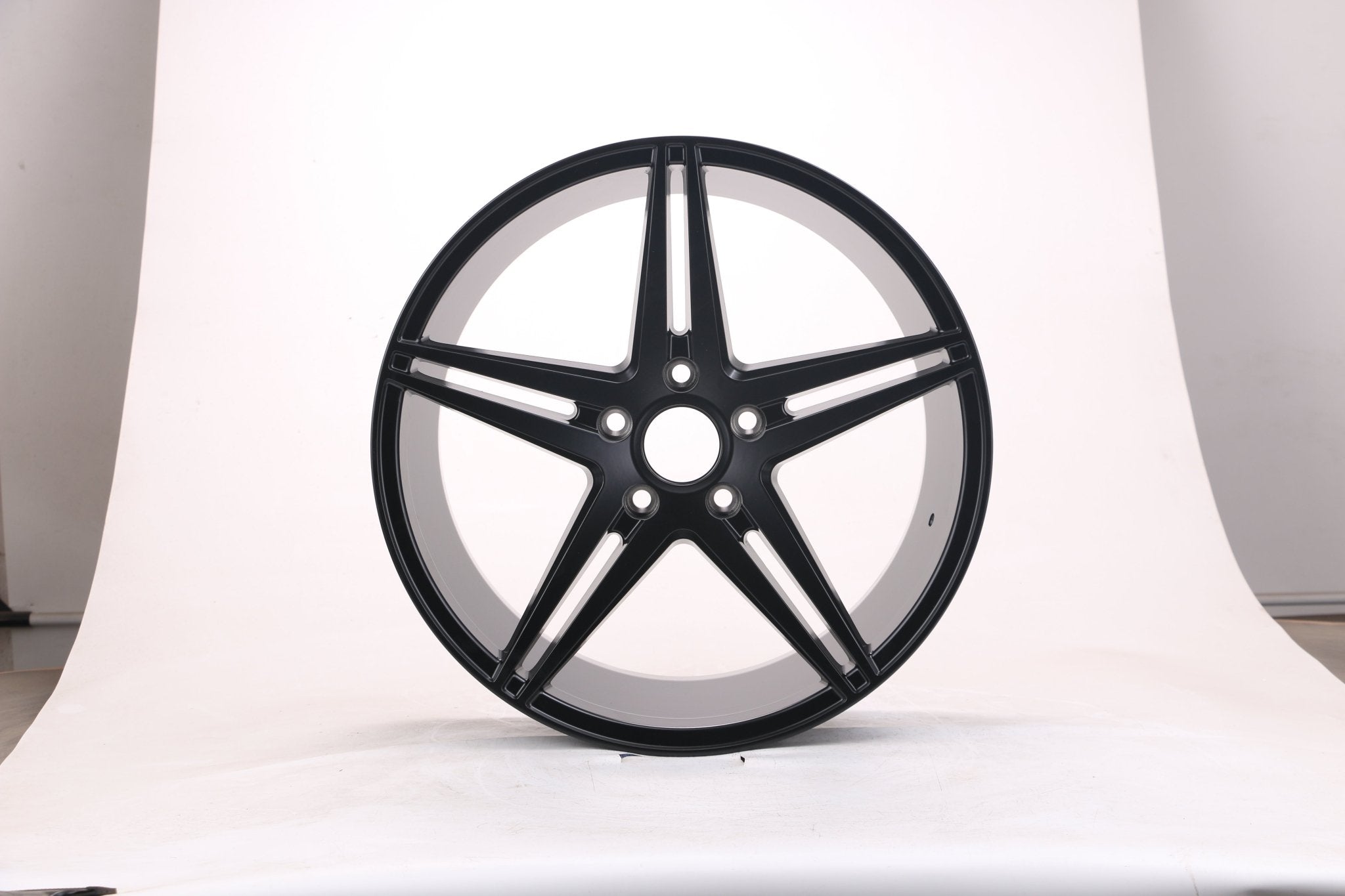 W1548 iV-449 Satin Black 18x8.0 ET35 5x114.3 CB73.1