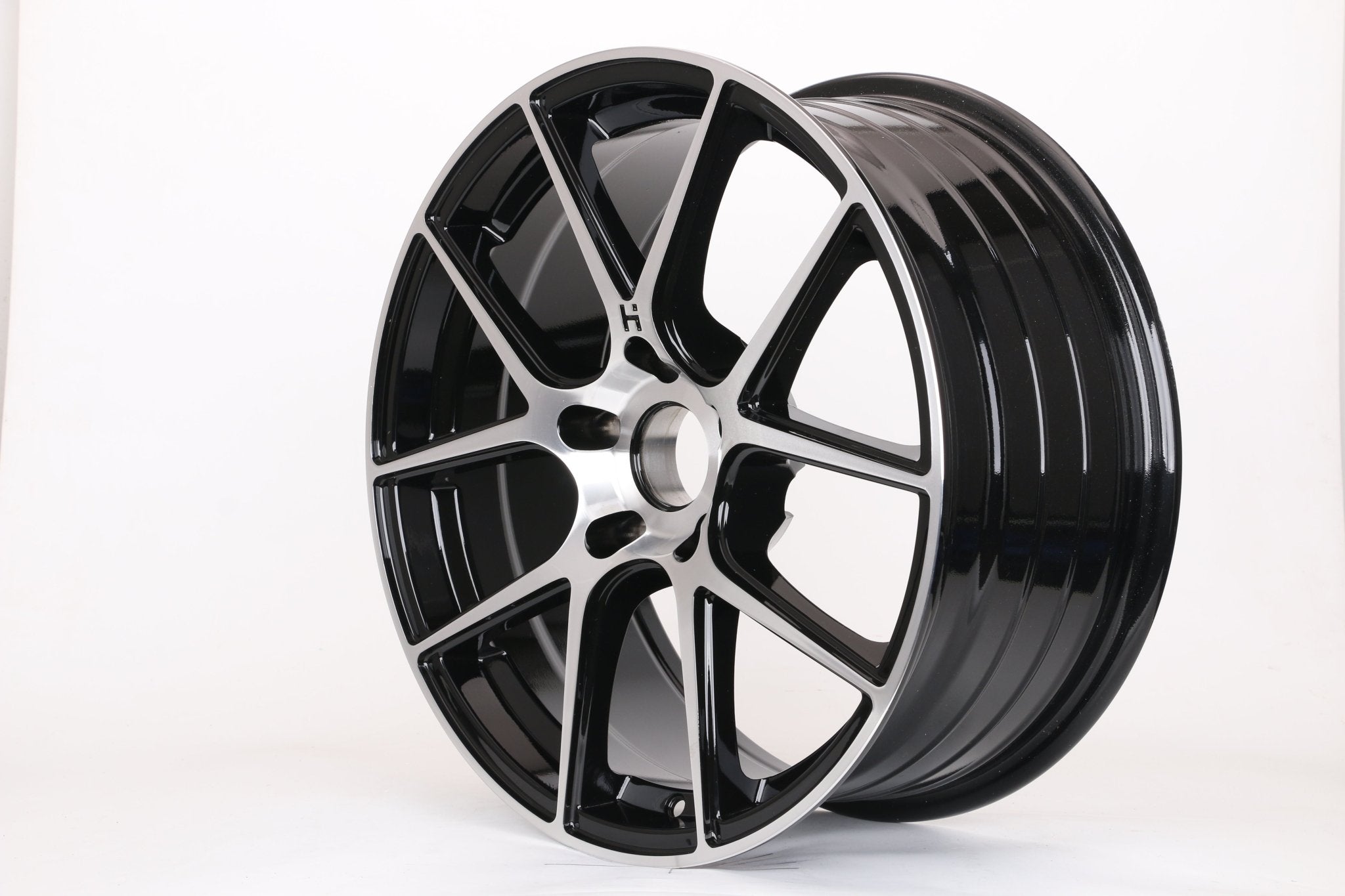 W1554 KB101 Black Machined Face 18x8.0 ET38 5x100 CB73.1