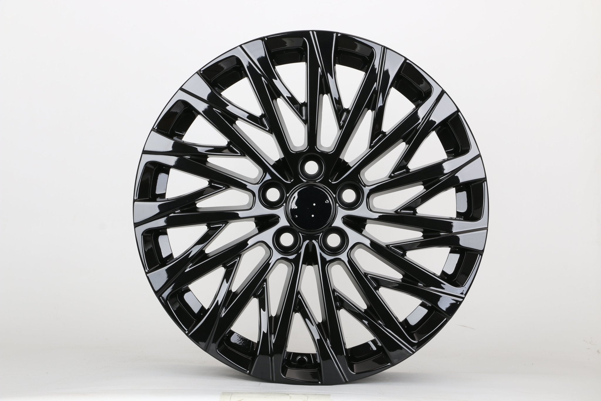 W204 1805 Gloss Black 18x7.5 ET40 5x114.3 CB73.1