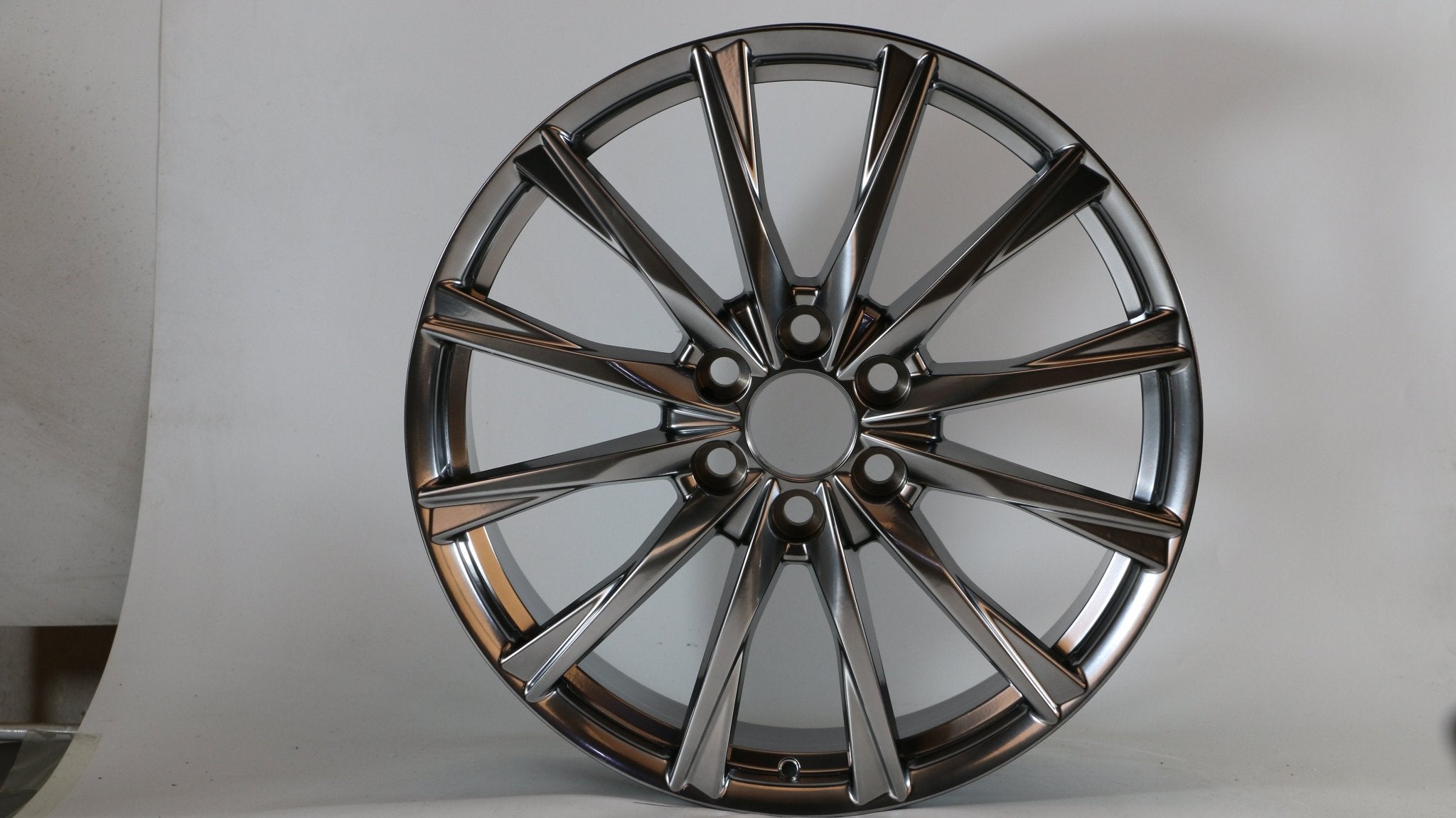 W223 IV-663 Hyper Black 22x8.0 ET55 6x139.7 CB95.1