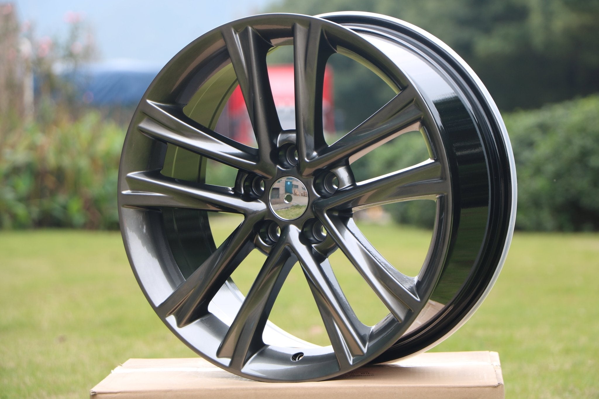 W225 Metalic 17x7.0 ET40 5x114.3 CB60.1  298