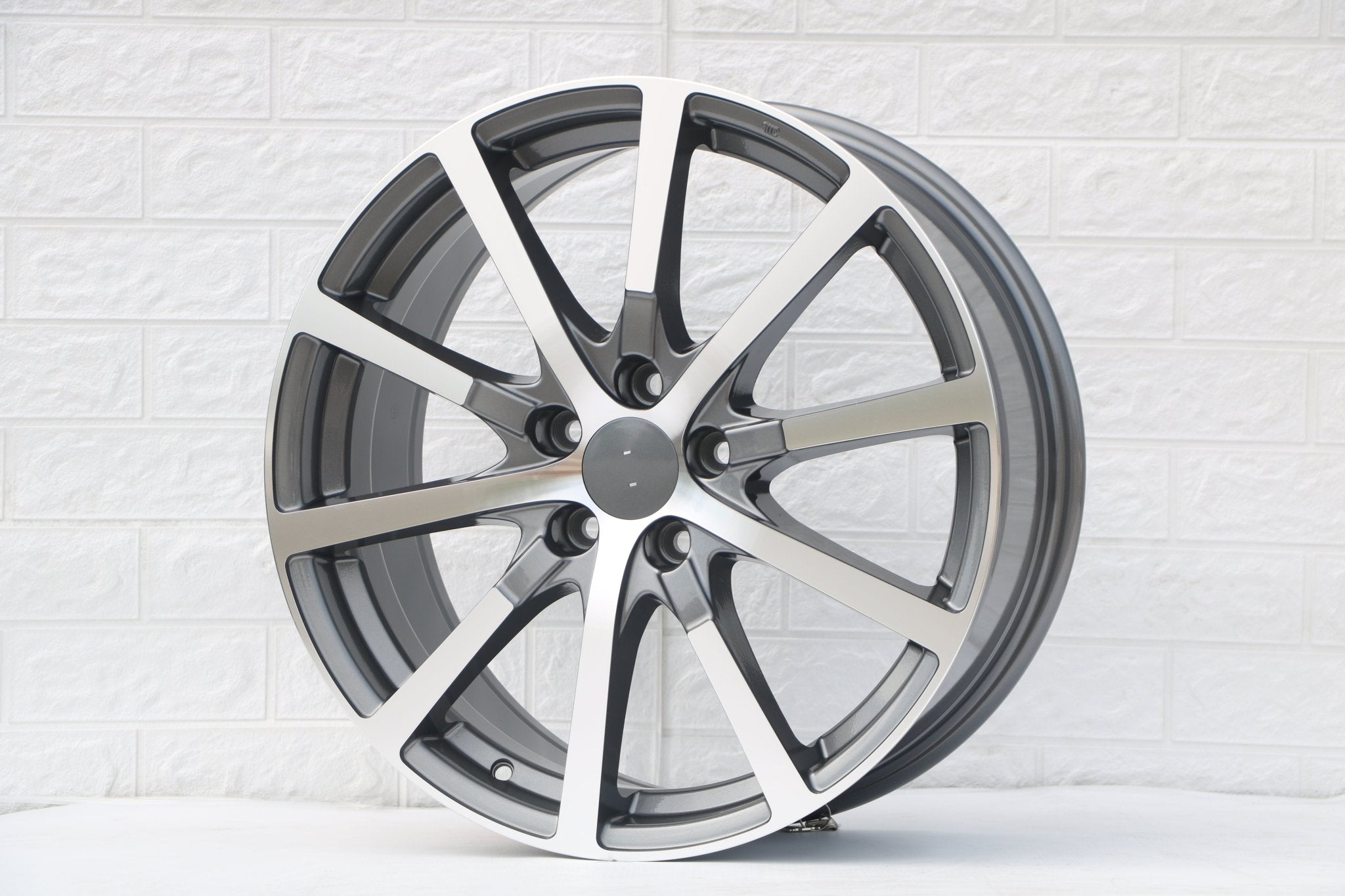 W305 Gunmetal Machined Face 19x8.0 Et 55 CB64.1 5x114.3