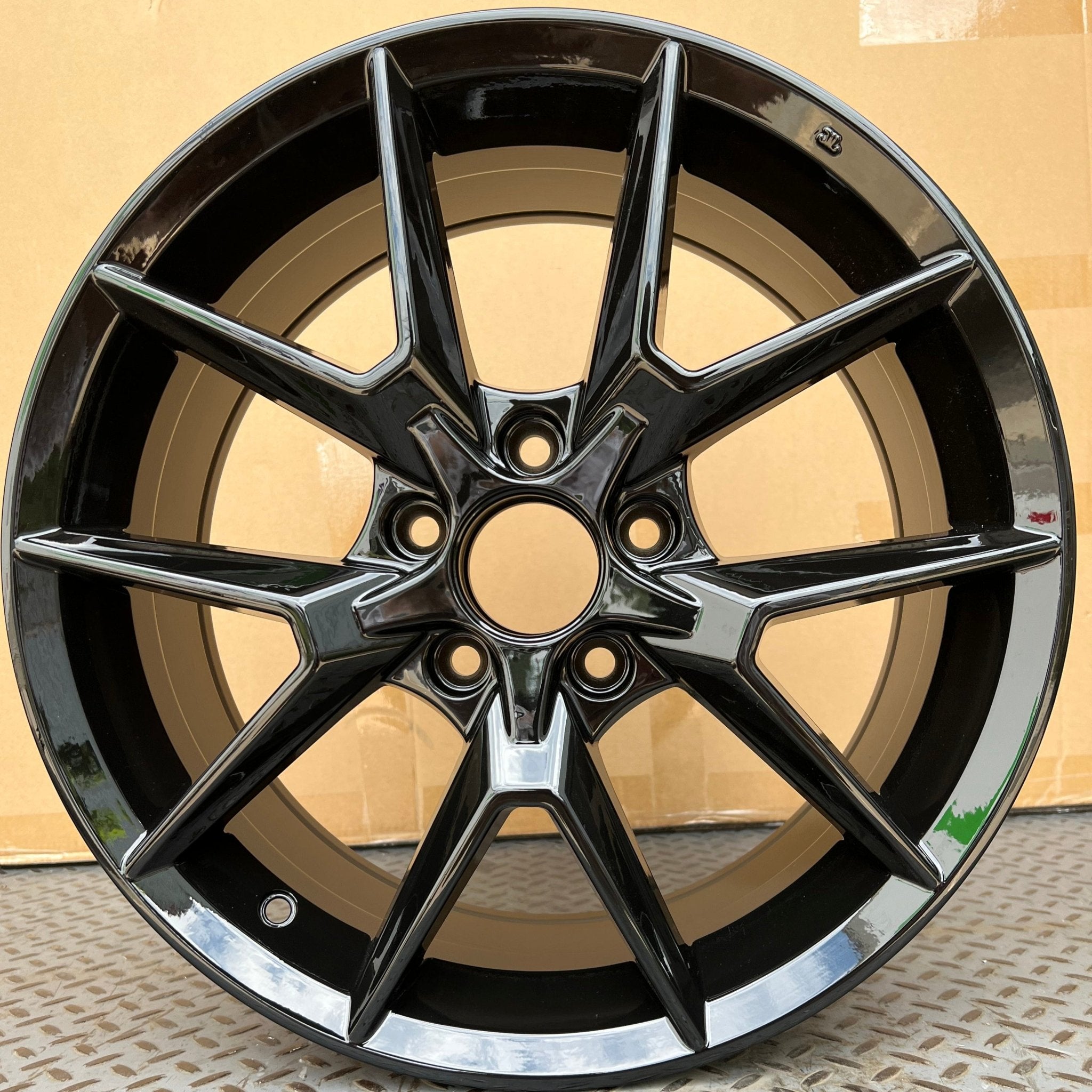 W306 1833 Gloss Black 17x7.50 ET42 5x114.3 CB64.1