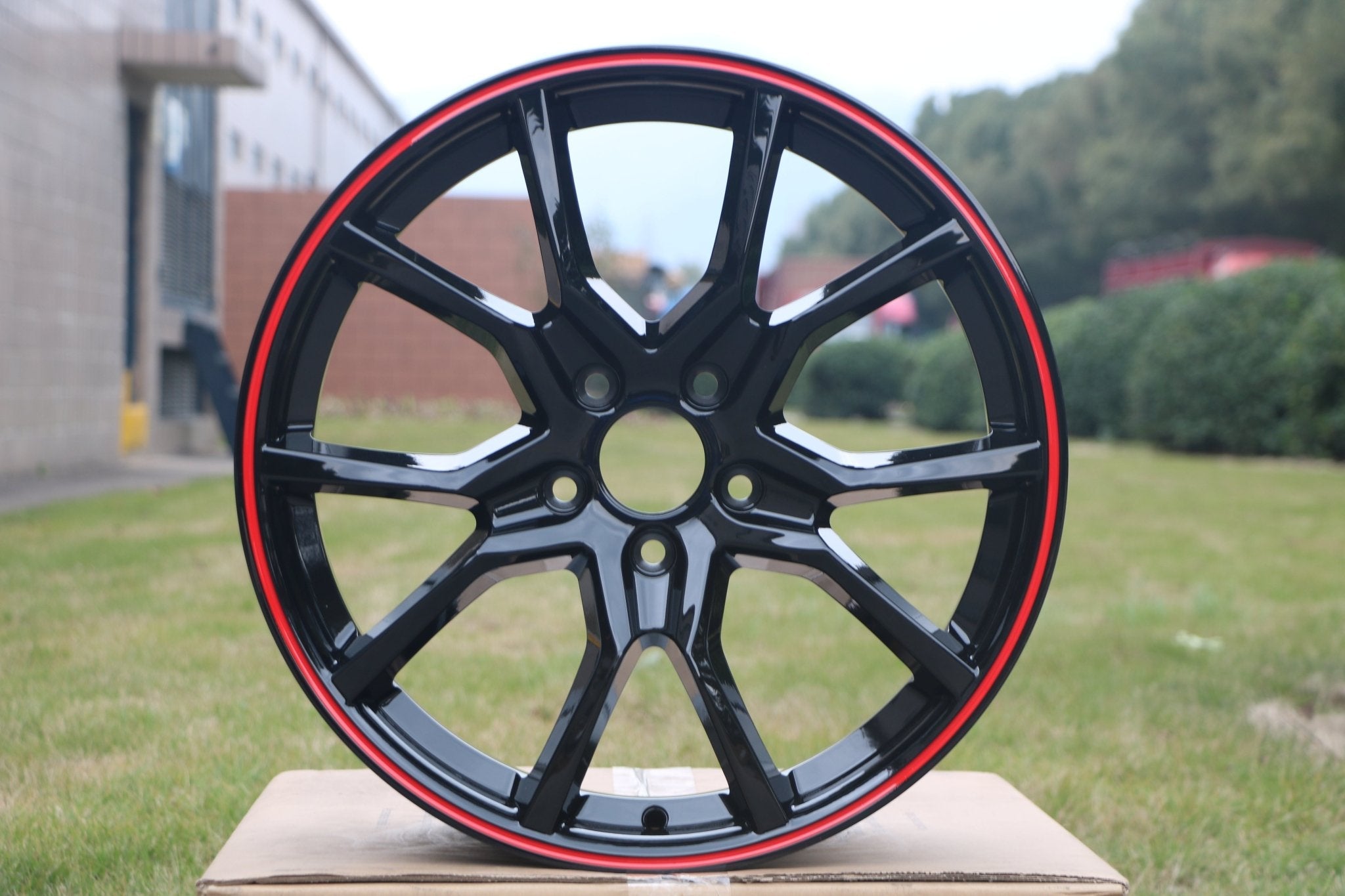W314 1418 Black with Red Lip 18x8.0 ET41 5x114.3 CB64.1