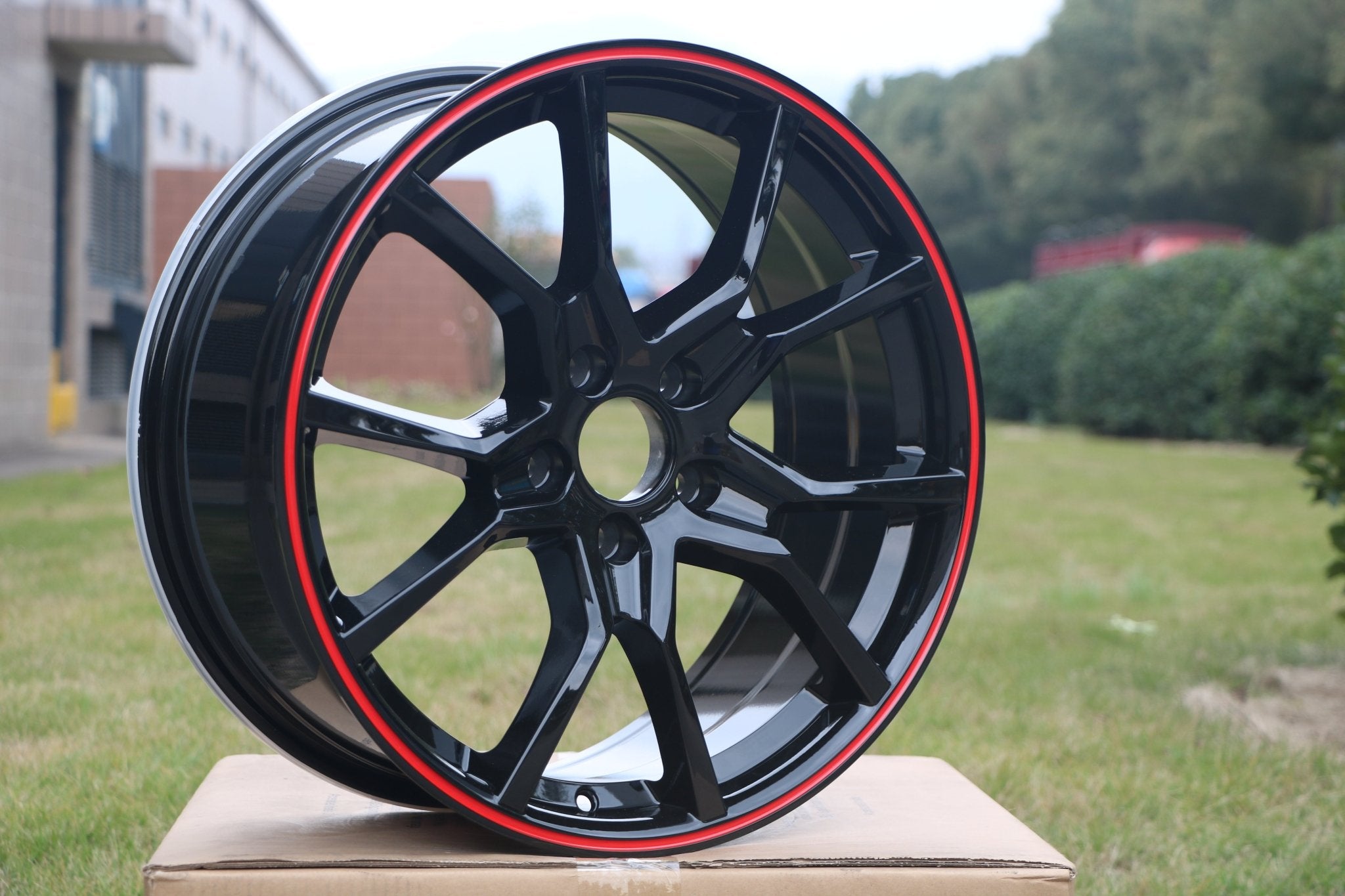 W314 1418 Black with Red Lip 18x8.0 ET41 5x114.3 CB64.1