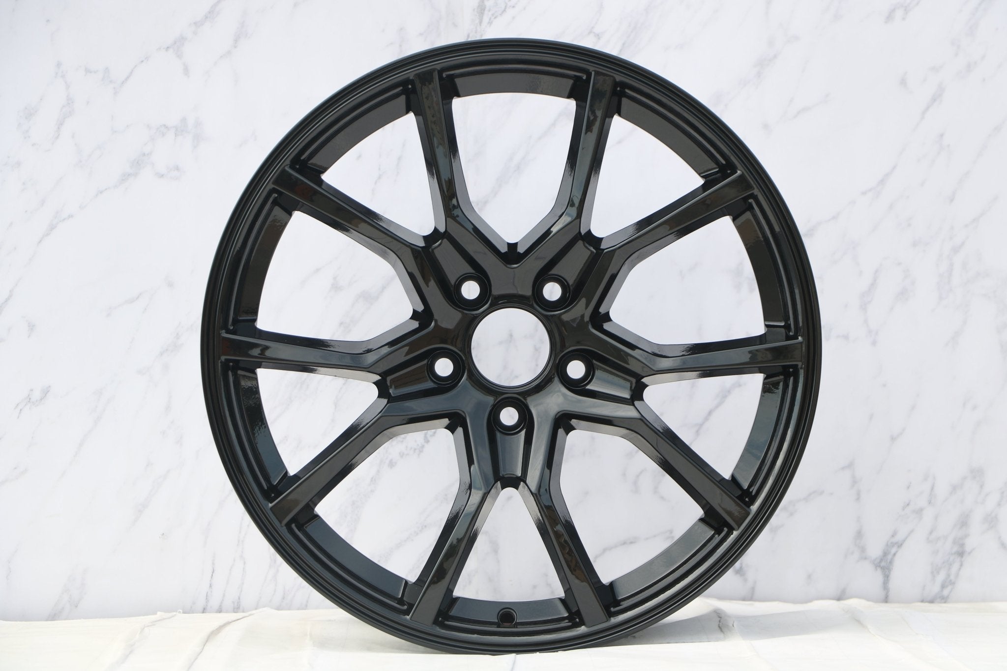 W314 1418 Gloss Black 18x8.0 ET41 5x114.3 CB64.1 C1314-B