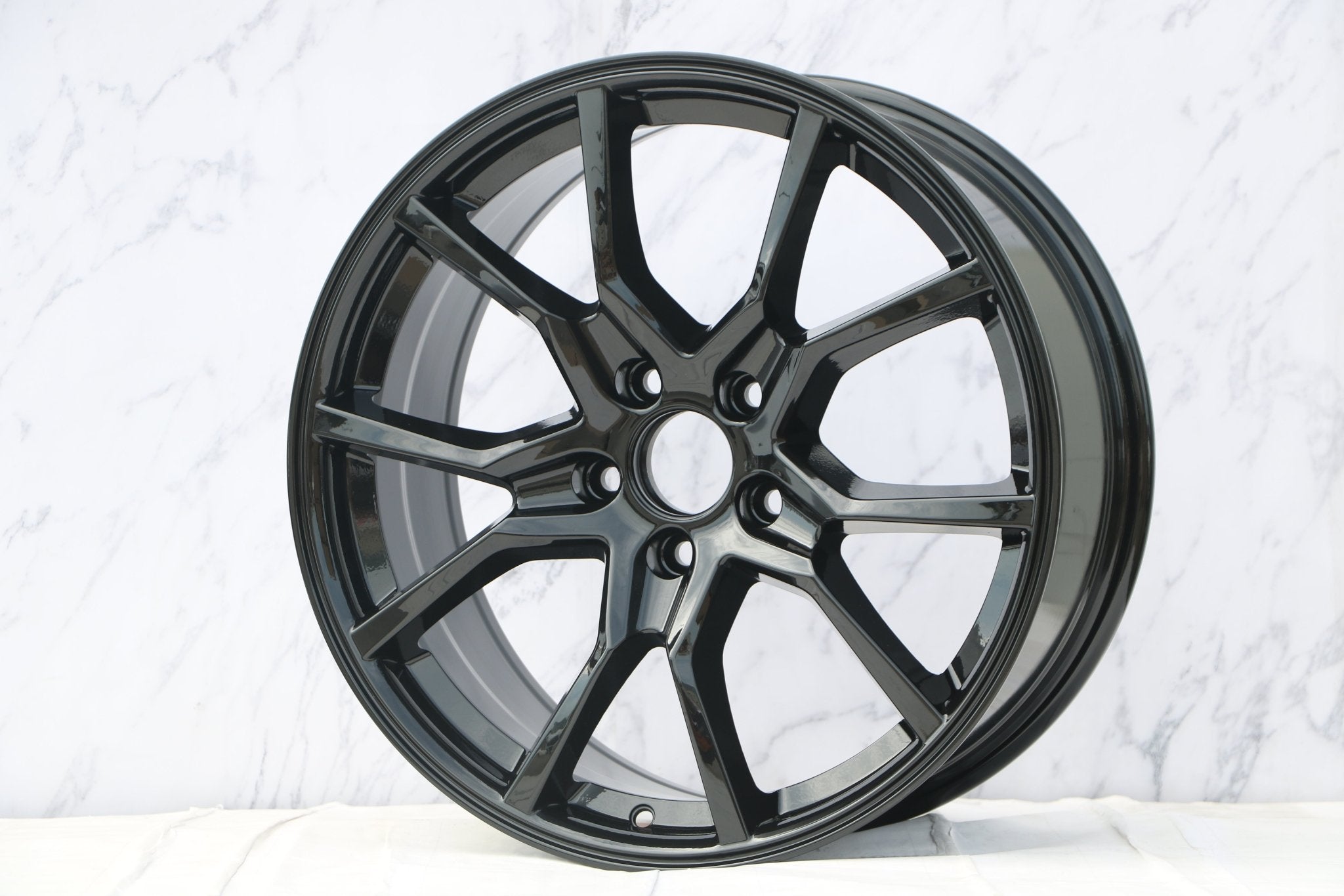 W314 1418 Gloss Black 18x8.0 ET41 5x114.3 CB73.1 C1314-B