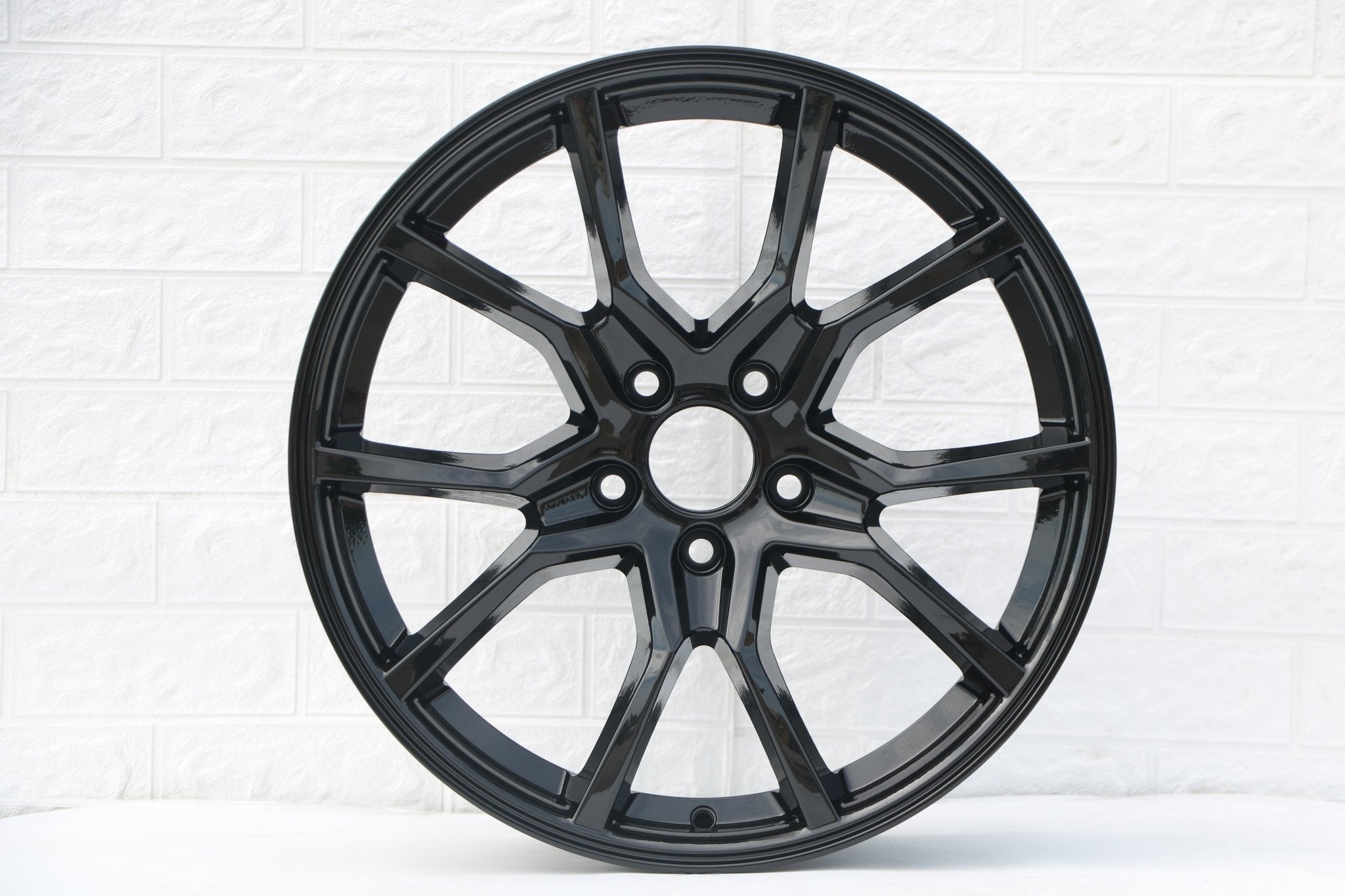 W314 1418 Gloss Black 18x8.0 ET41 5x114.3 CB73.1 C1314-B