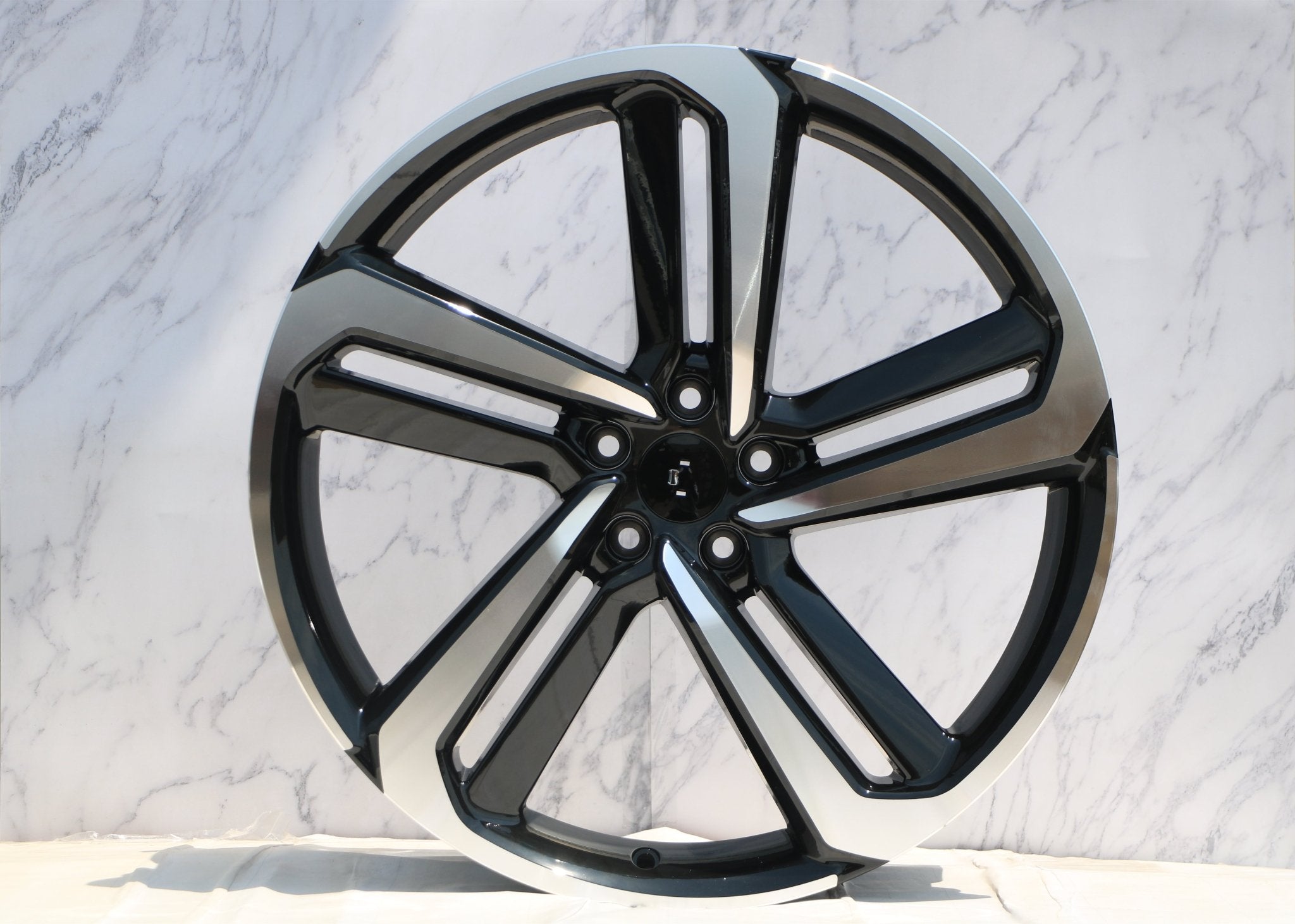 W315 1352 Black Machined Face 18x8.0 ET45 5x120 CB 64.1