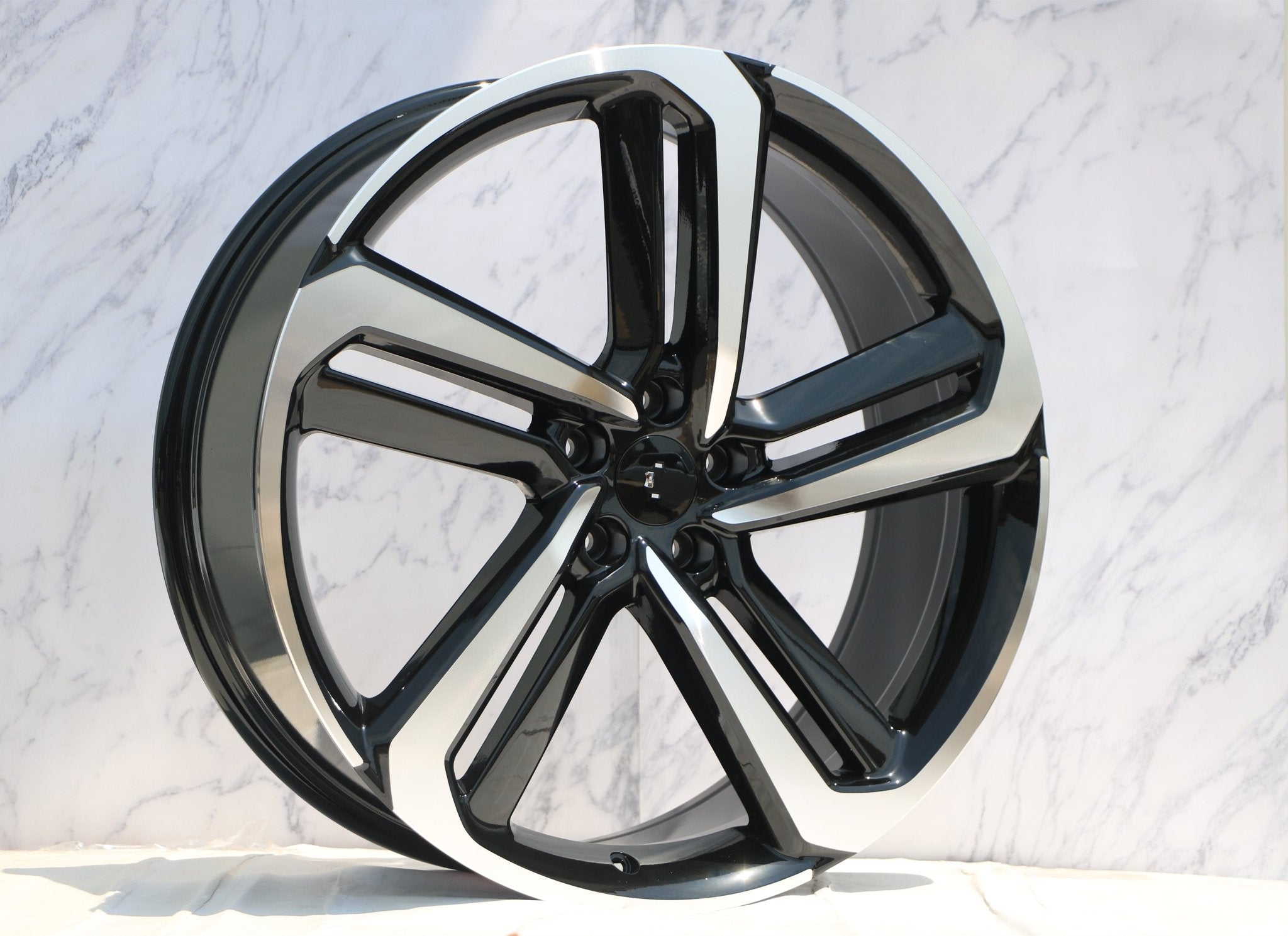 W315 1352 Black Machined Face 18x8.0 ET45 5x114.3 CB 73.1 C1352-B