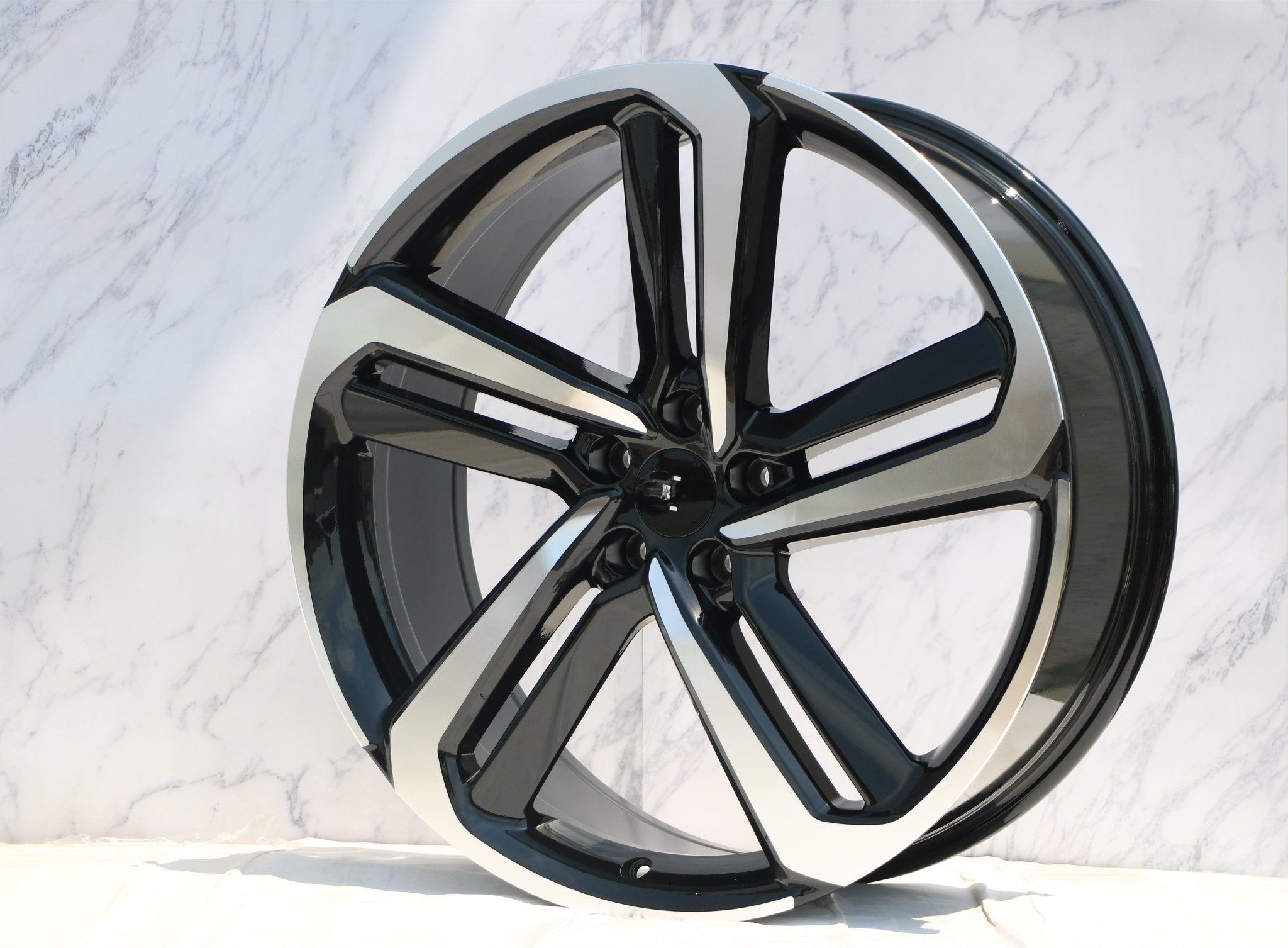 W315 1352 Black Machined Face 22*8.5 Et45 5x114.3 CB64.1 C1352-B