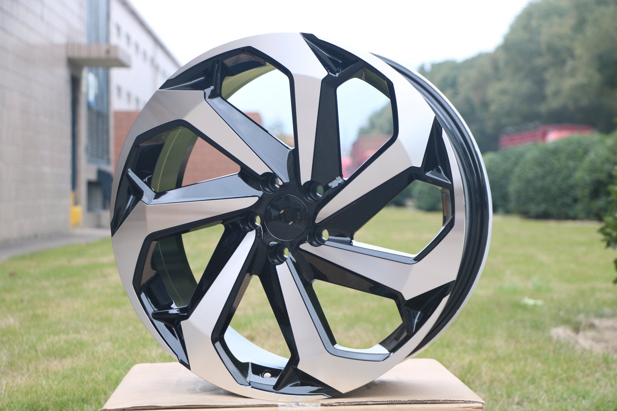 W316 1342 Black Machined Face 20x8.5 ET45 5x114.3 CB64.1