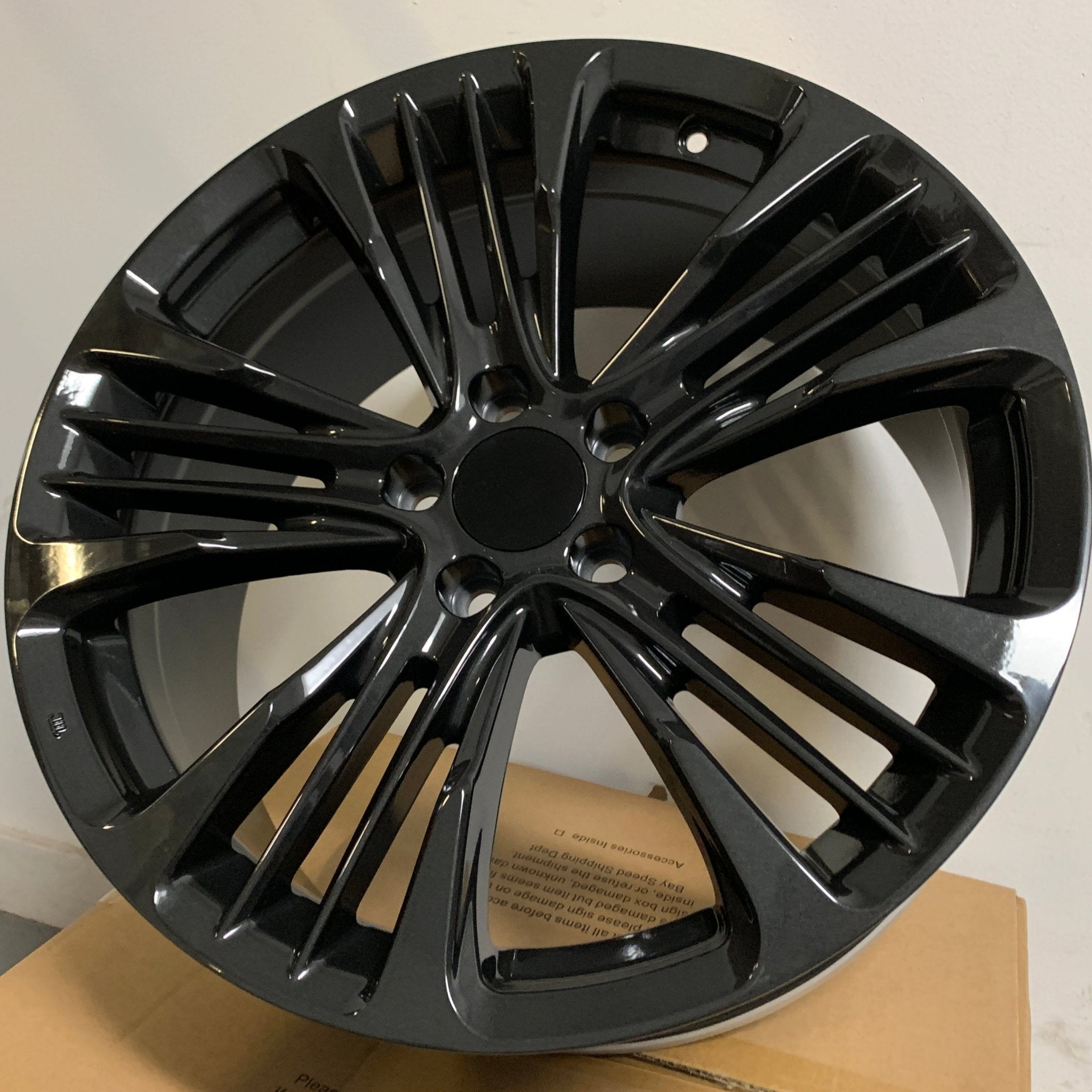 W318 1467 Dark Black Gunmetal 19x8.5 ET50 5x114.3 CB64.1