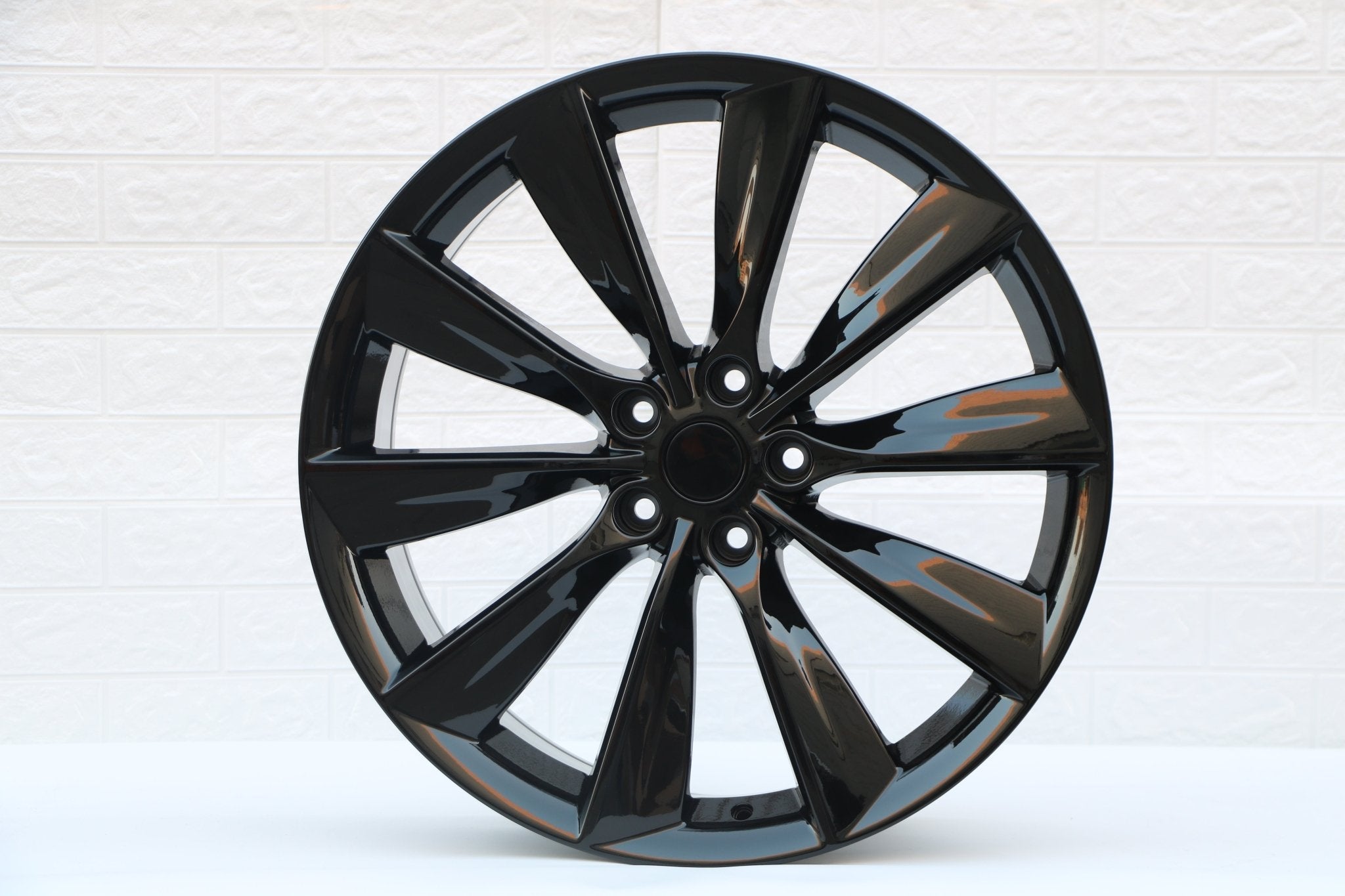 W450 1385 Gloss Black 21x8.5 ET40 5x120 CB64.1