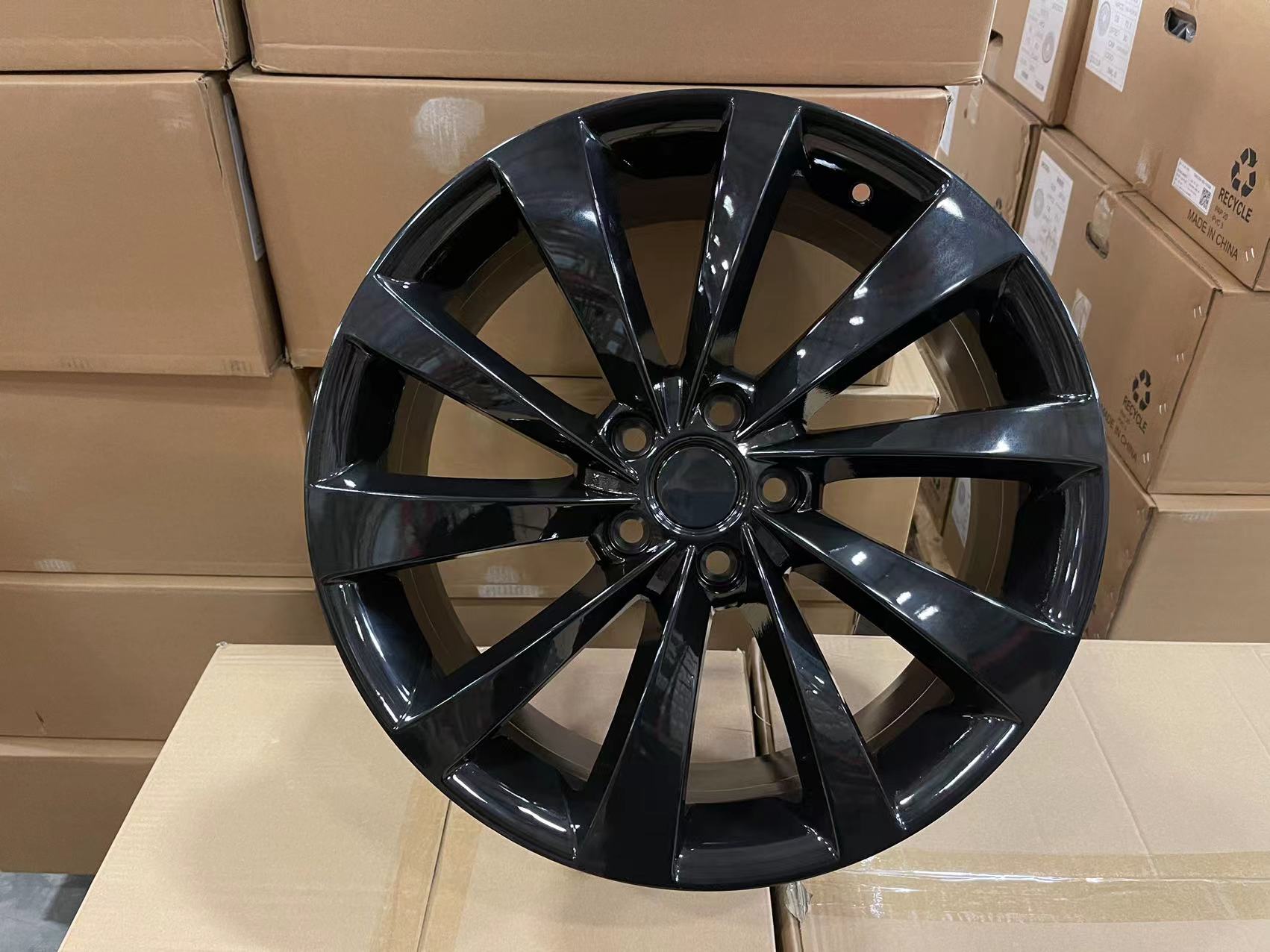 W451 1396 Gloss Black 19x8.0 Et35 5x114.3 CB73.1