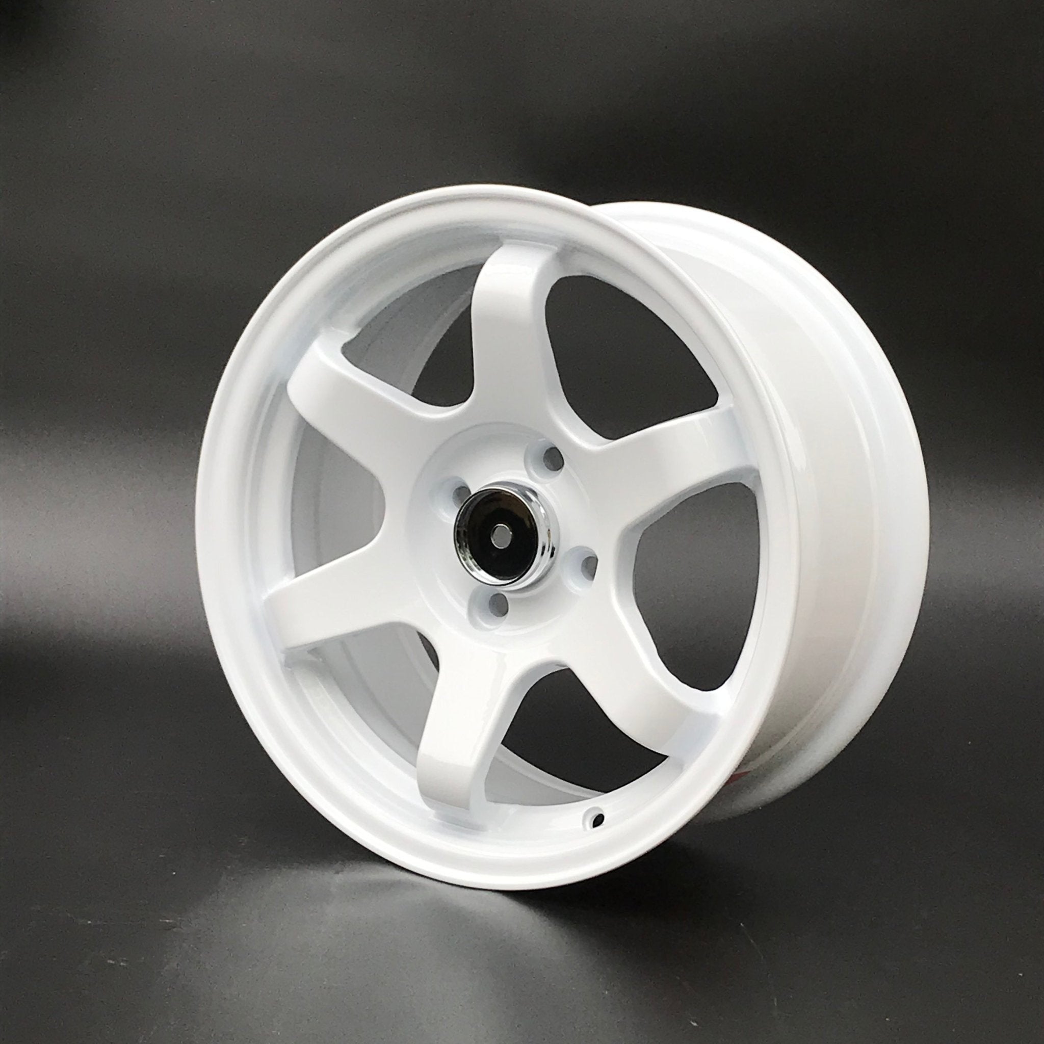 W500 White 18x9.0 Et 30 5x114.3 CB73.1