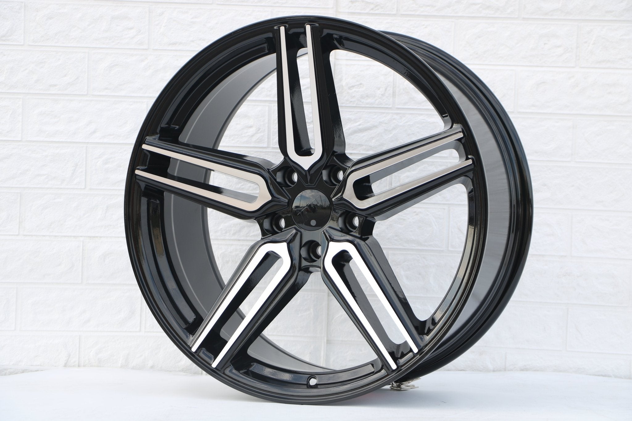 W522 Black Machined Face 20x9.0 ET35 5x120 CB72.5
