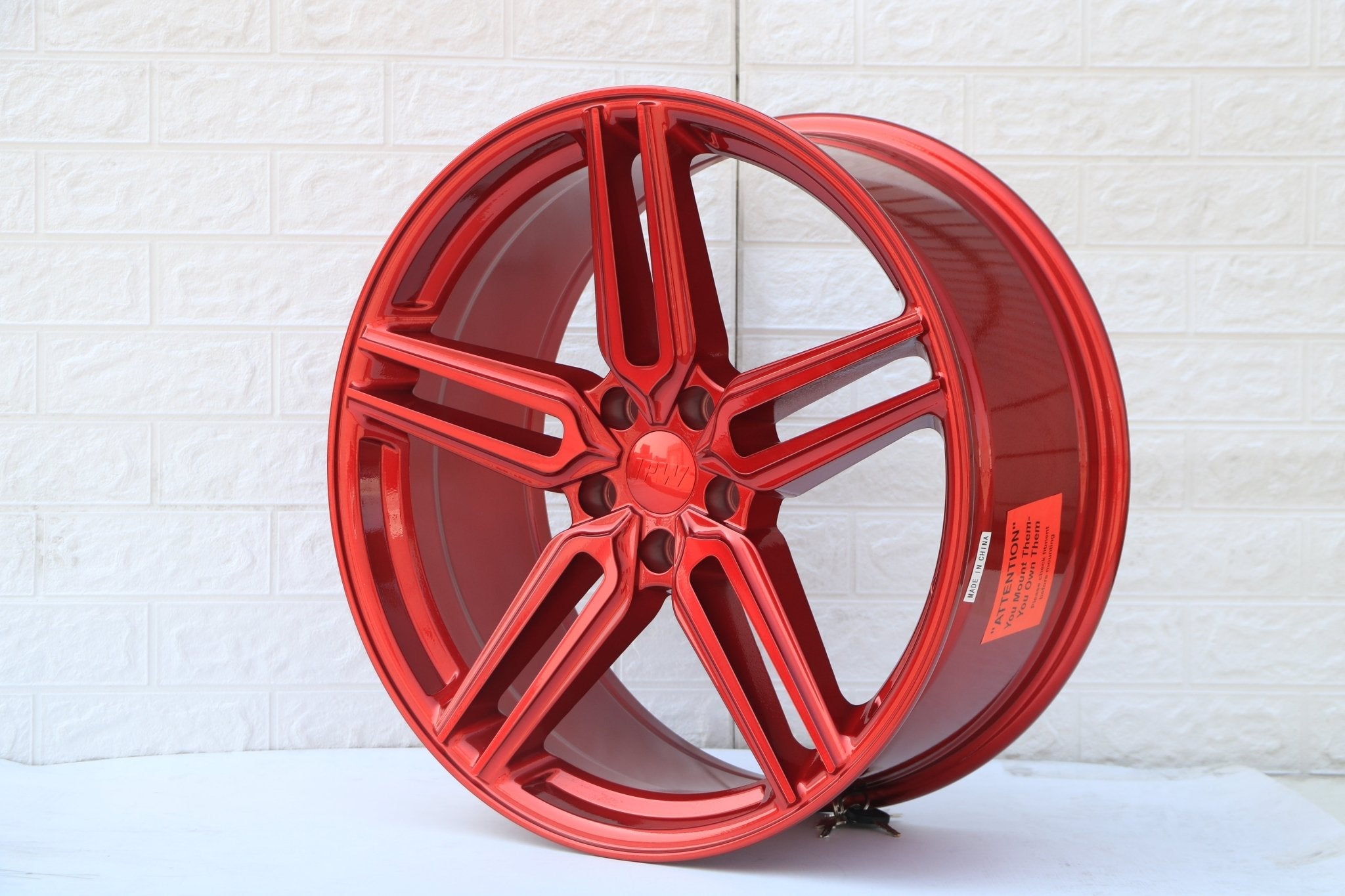 W522 Red 20x10.0 ET35 5x114.3 CB73.1