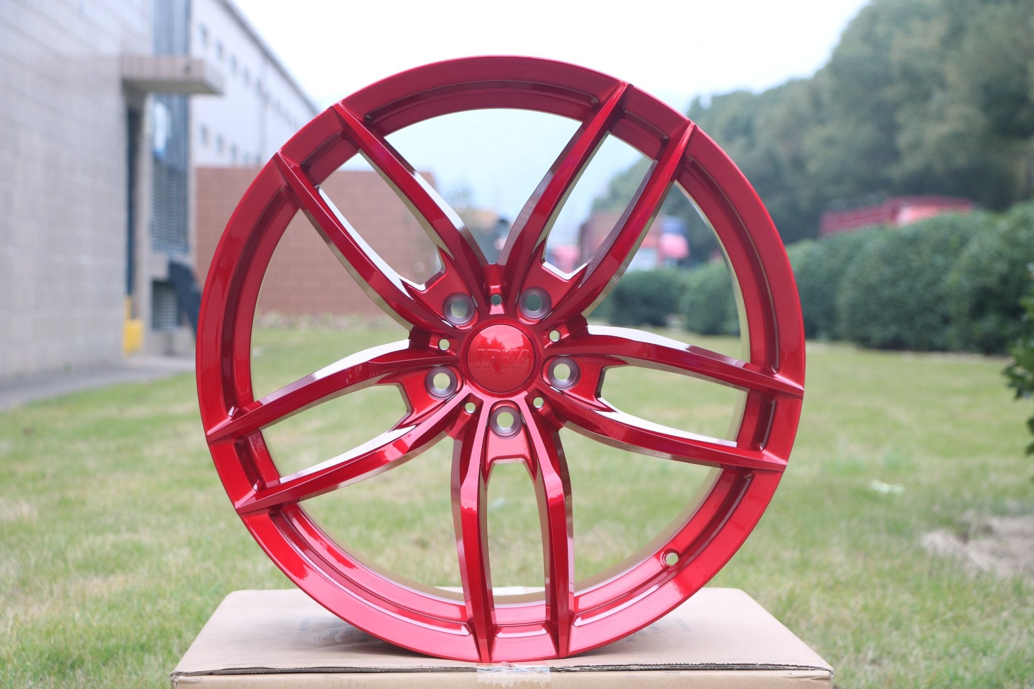 W524 1407 Red 19x9.5 ET35 5x120 CB72.56