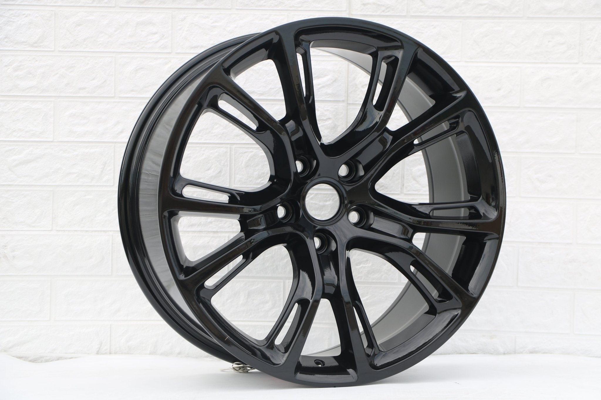 W568 1288 Gloss Black 20x9.5 ET32 5x127 CB71.5