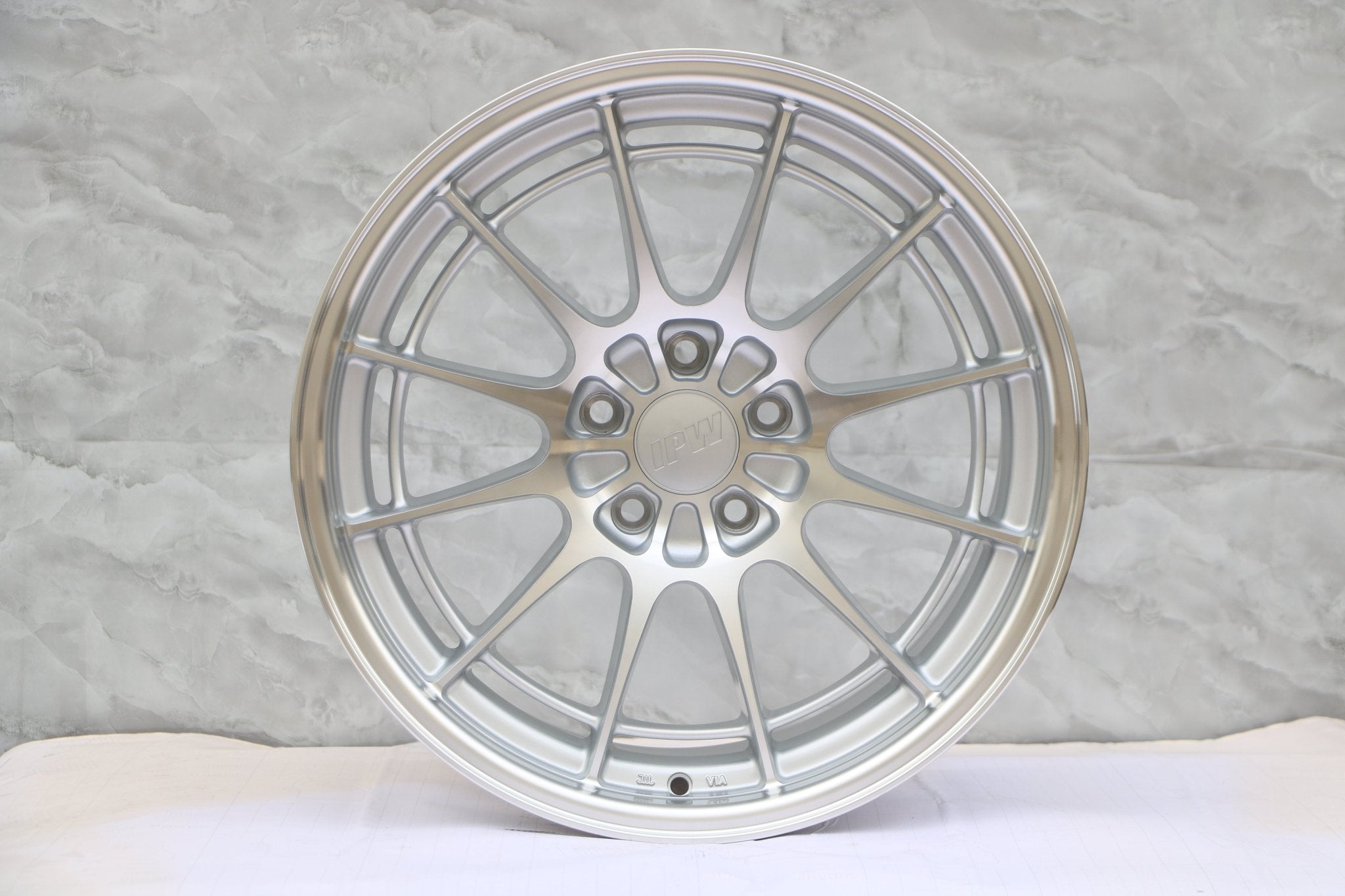 W569 XH064 Silver Machined Face 18x8.5 ET35 5x114.3 CB73.1