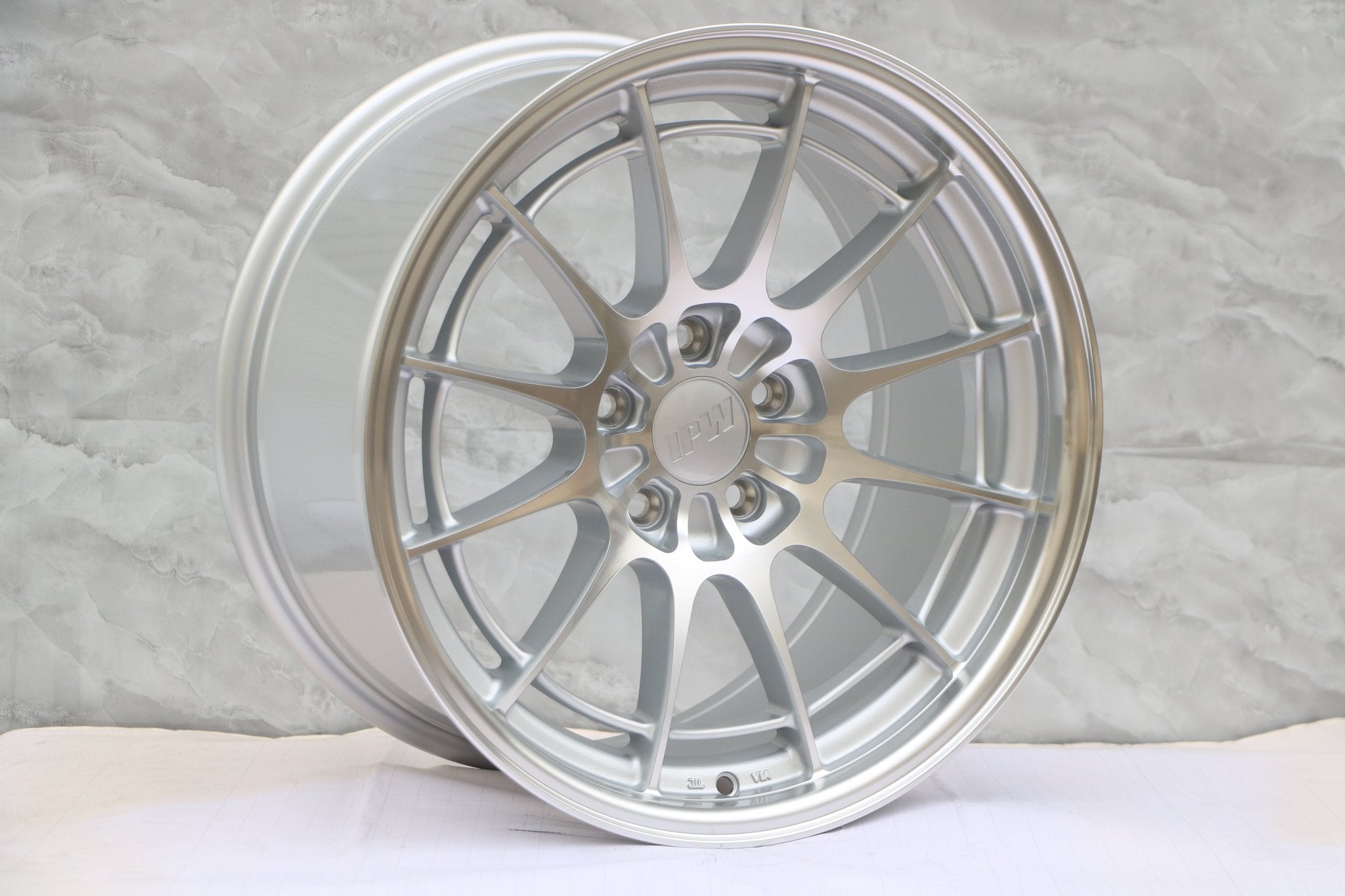 W569 XH064 Silver Machined Face 18x8.5 ET35 5x114.3 CB73.1