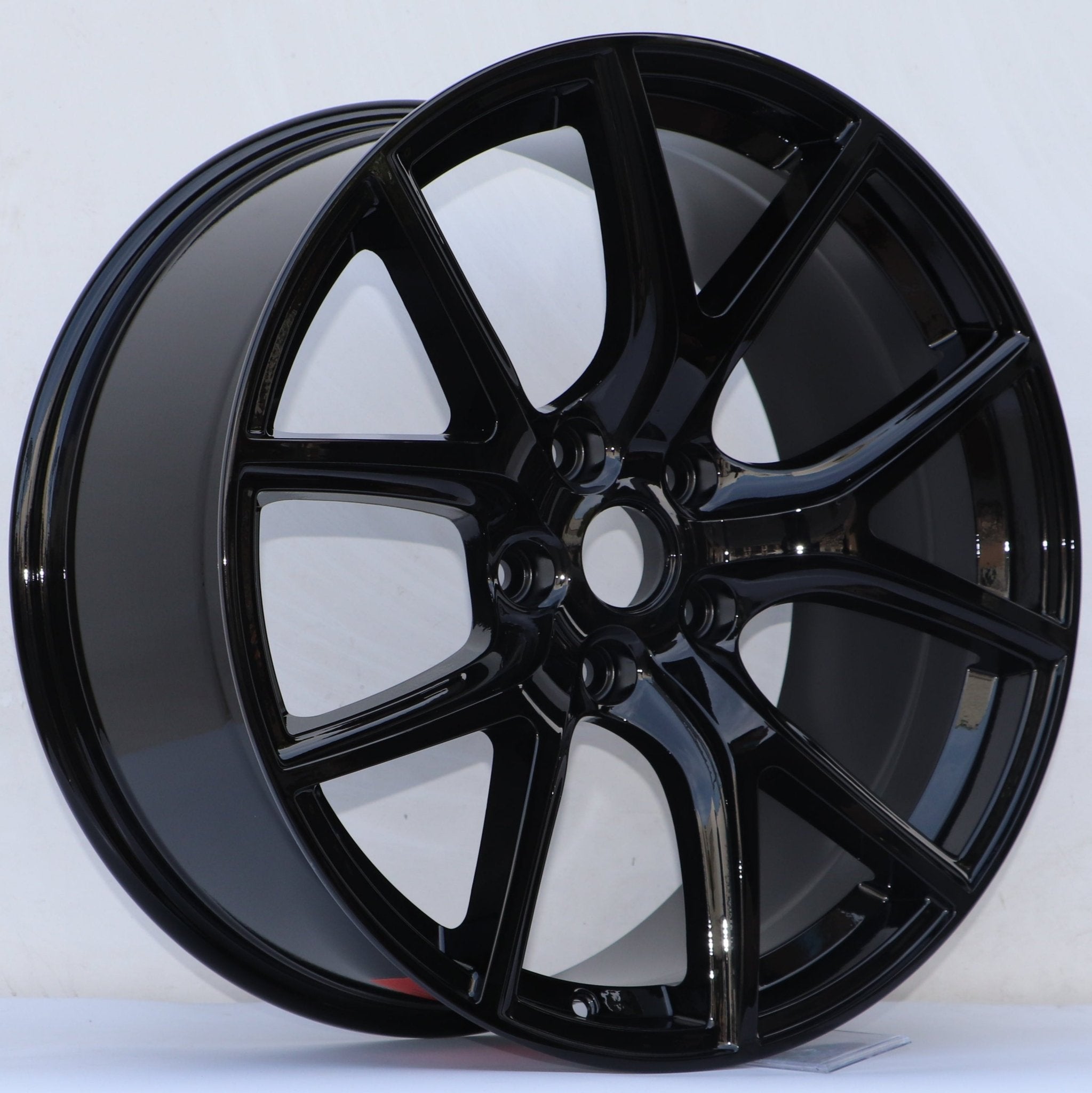 W571 1317 Gloss Black 22x9.0 ET28 CB71.5 5x127