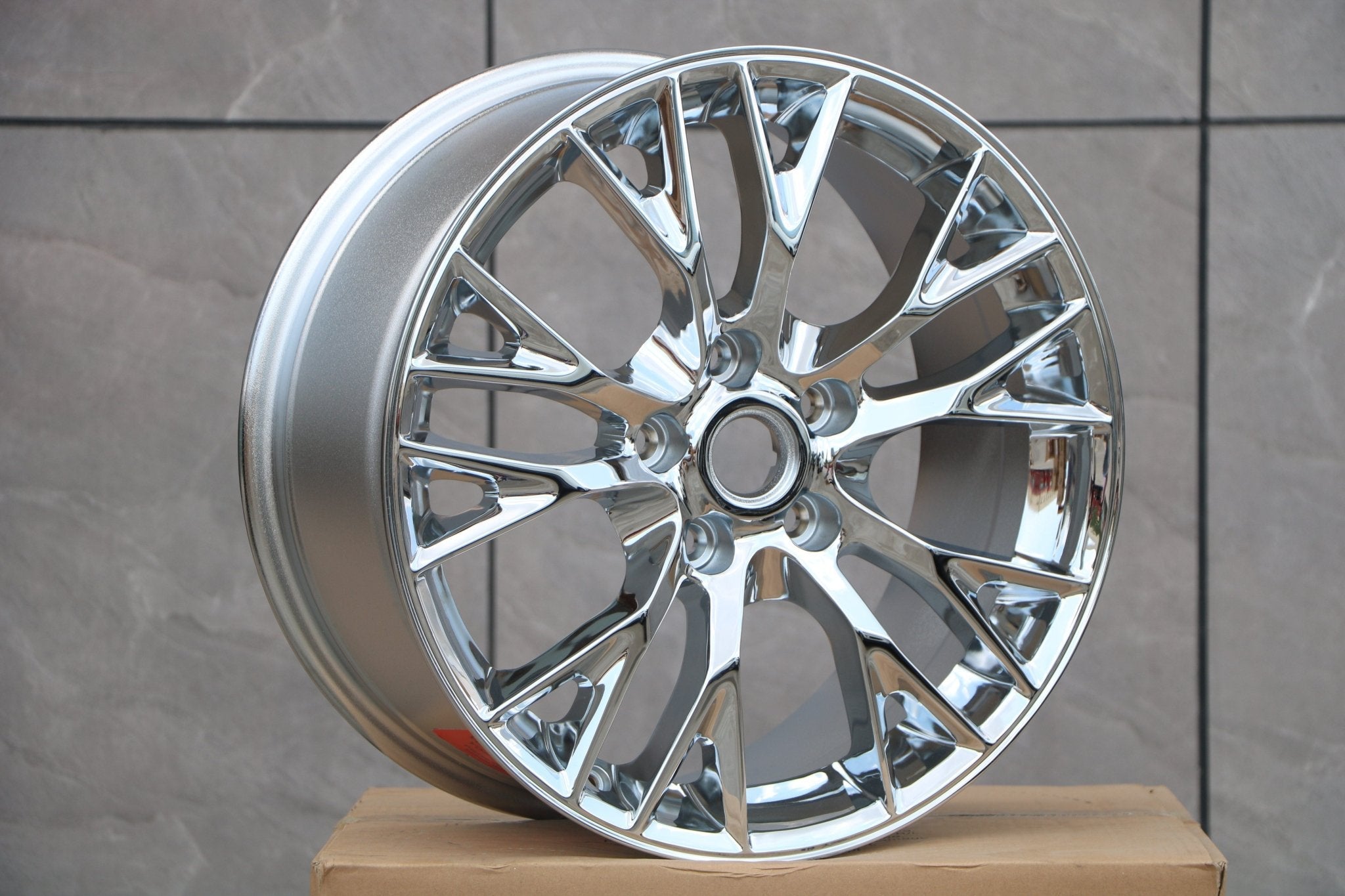 W591 Chrome 18x8.5 5x120.7 ET56 CB70.3 C1187-C