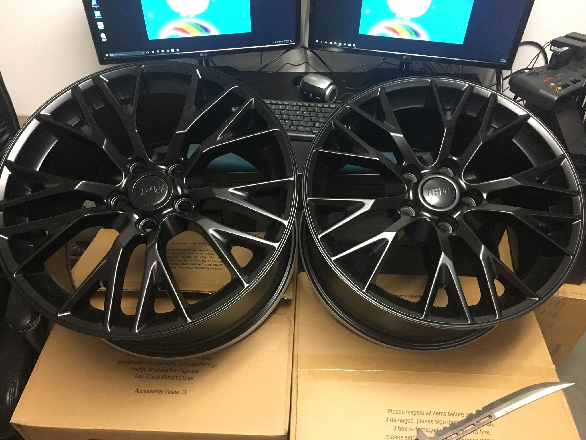 W591 Satin Black 18x8.5 ET56 CB70.3 5x120.7 - WCC 57mm, inside 47.5mm C1187-LA5B